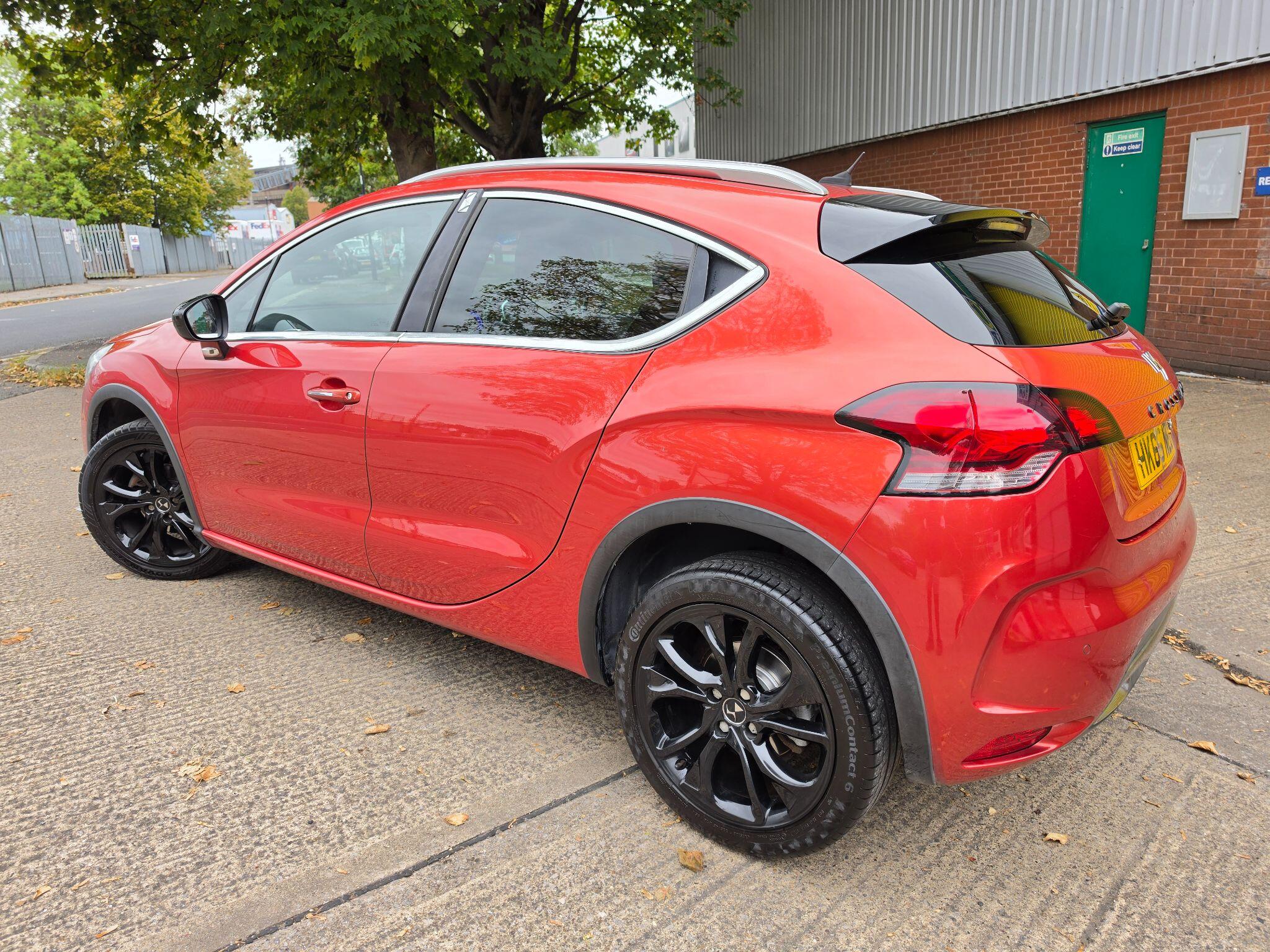 DS Automobiles DS 4 Crossback view 36