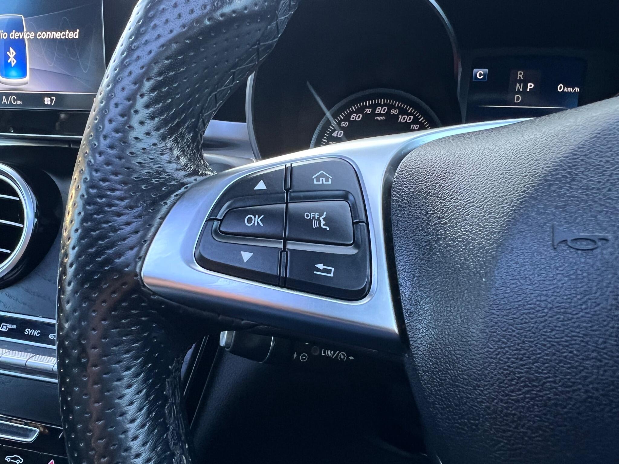 Mercedes-Benz GLC view 30