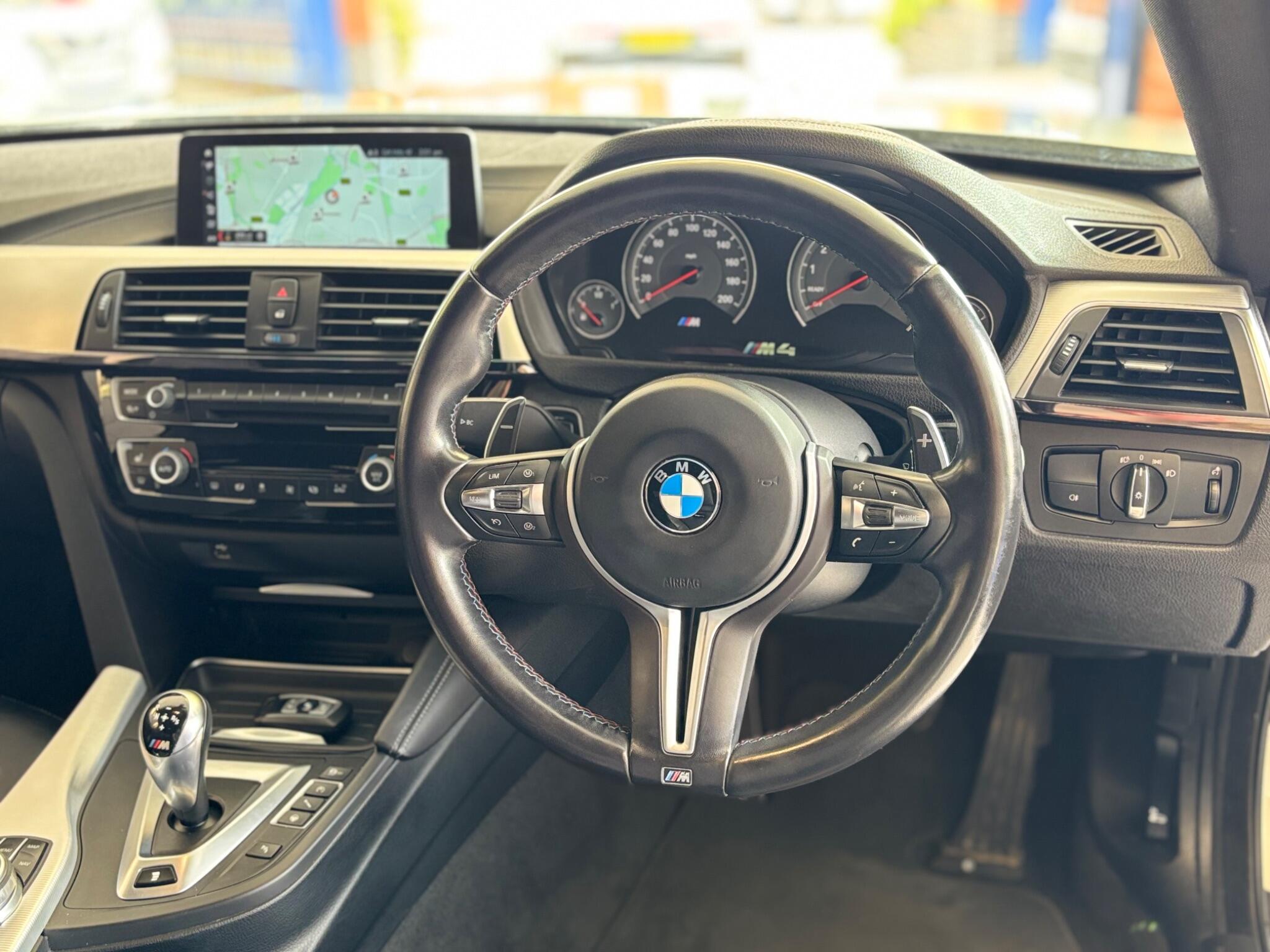 BMW M4 view 25