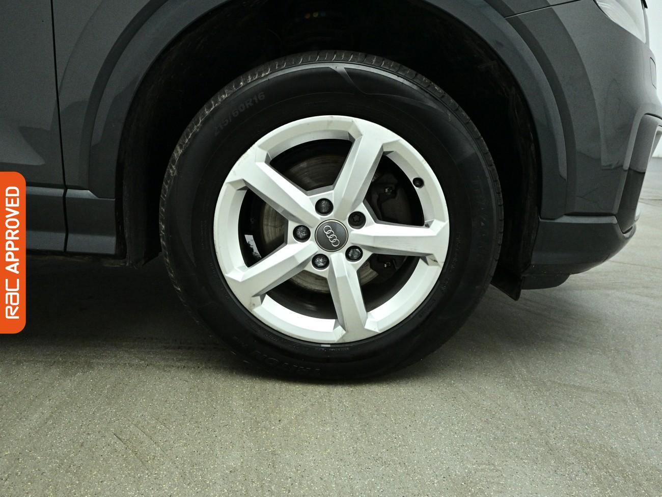 Audi Q2 view 31