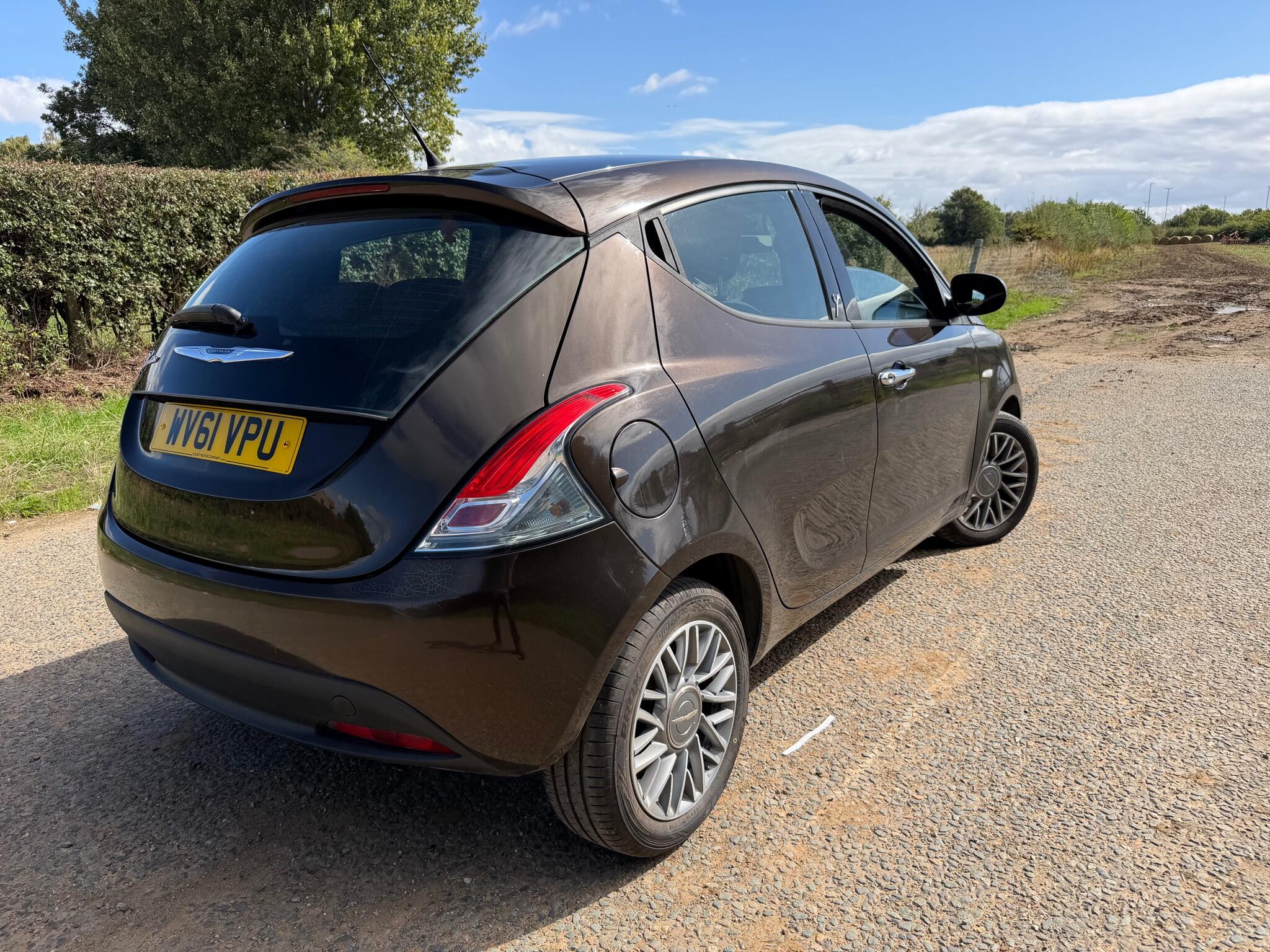 Chrysler Ypsilon view 39