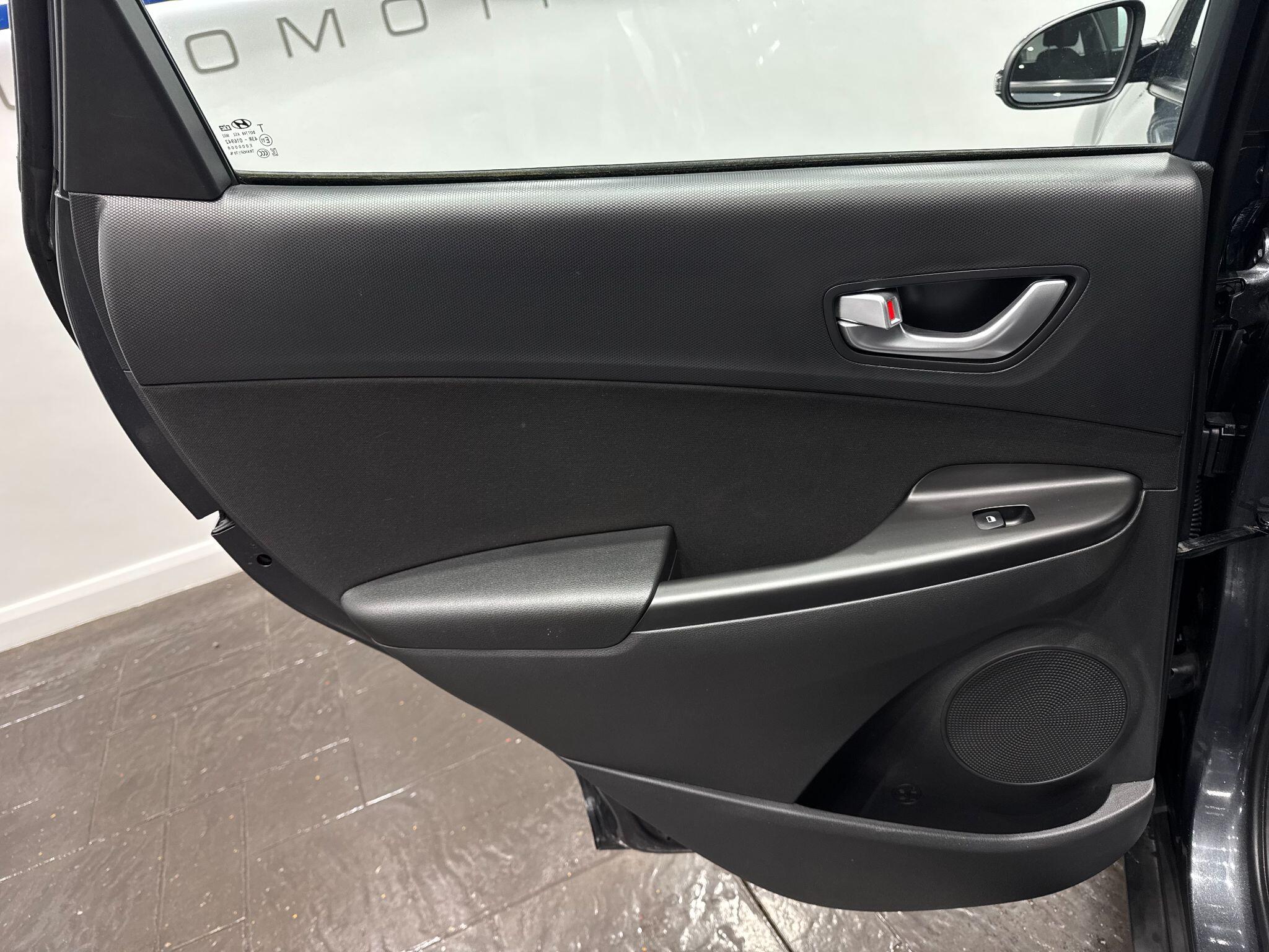 Hyundai Kona view 34