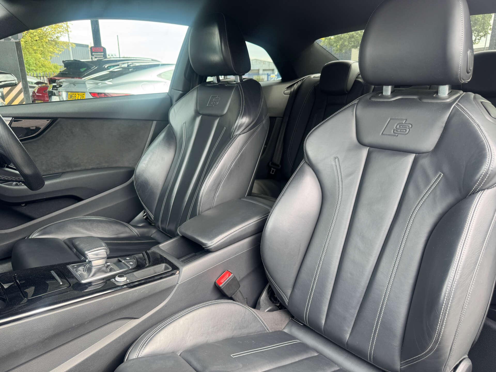 Audi A5 view 14
