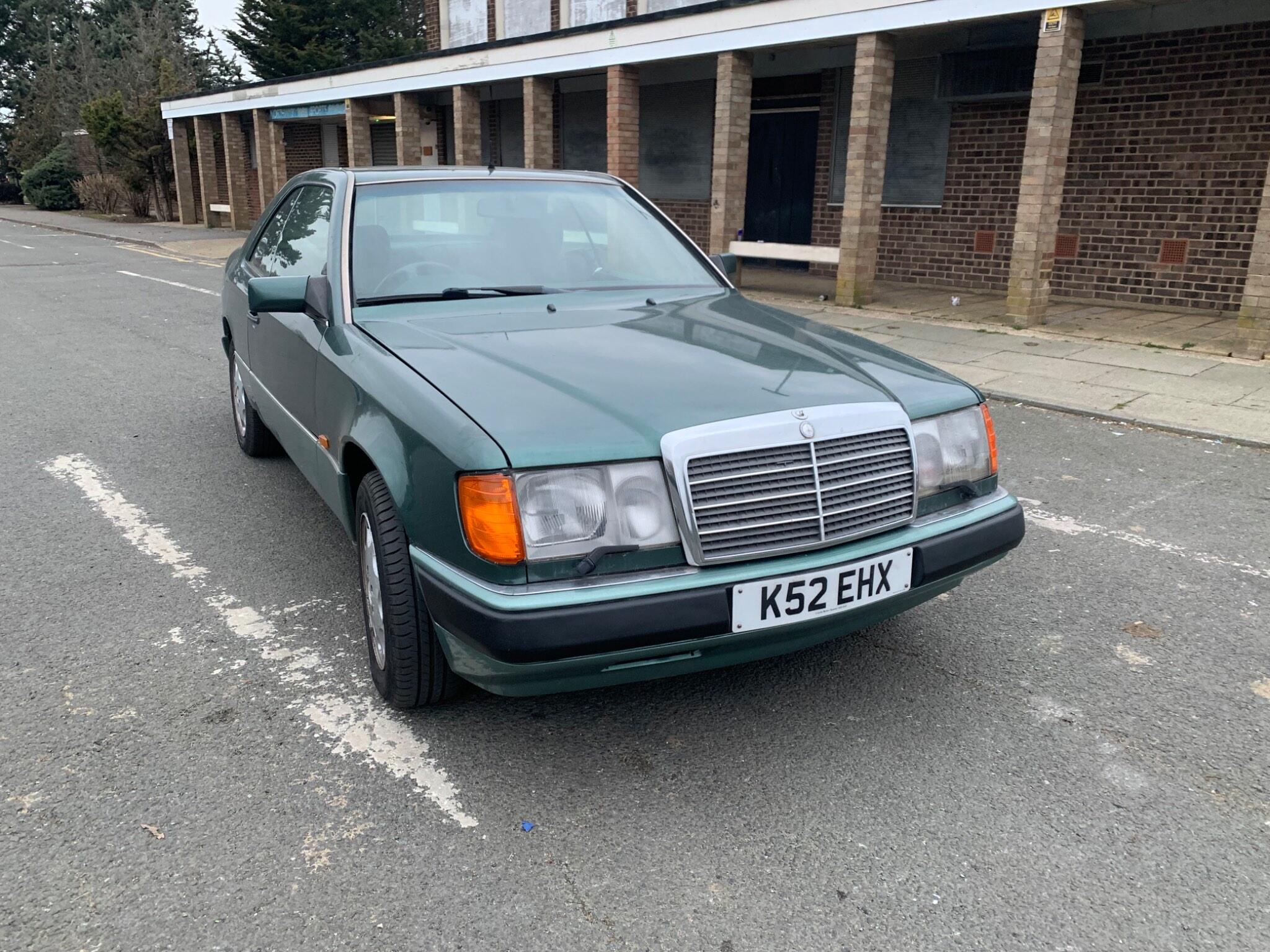 Mercedes-Benz 230