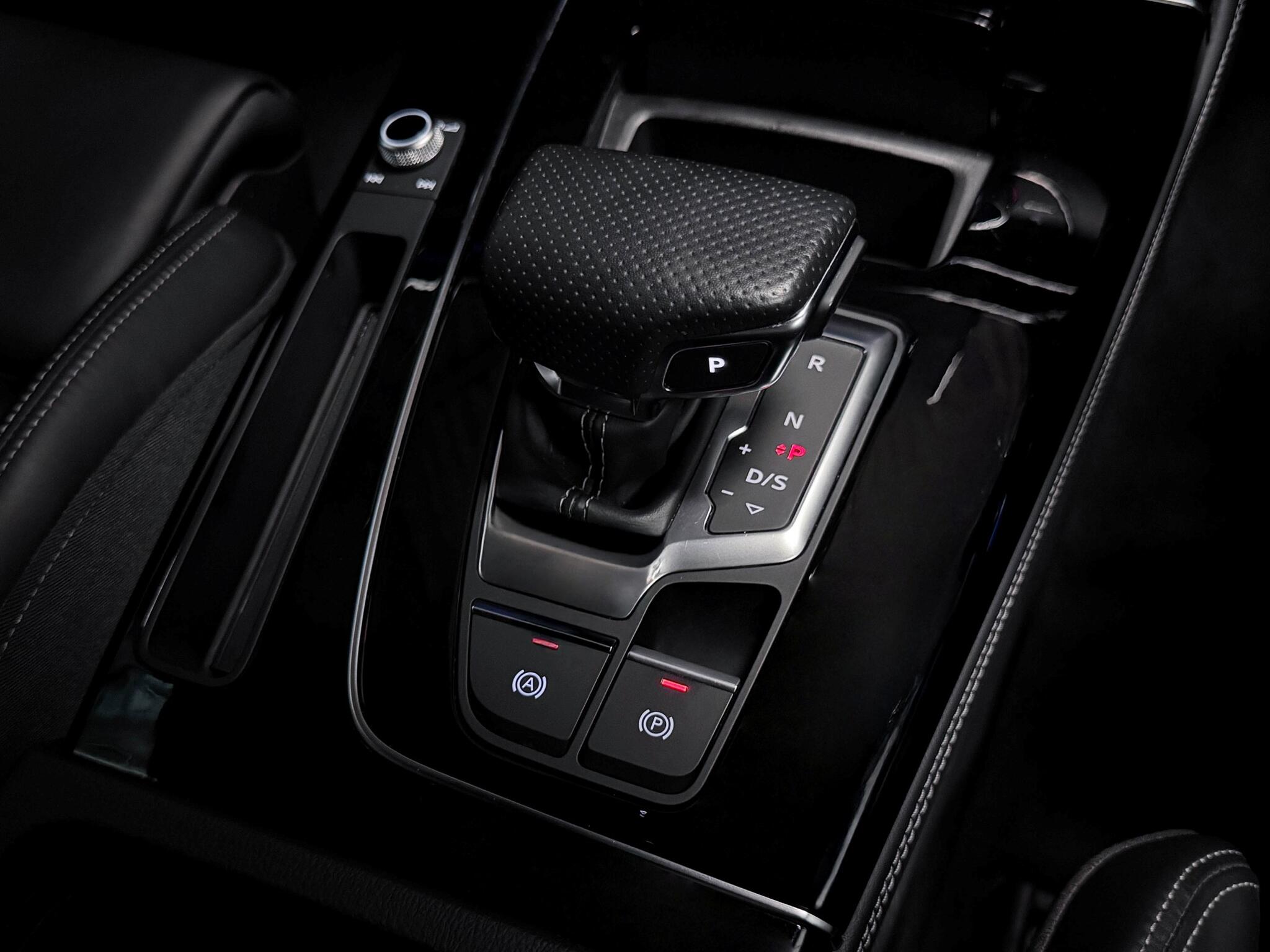Audi Q5 view 28