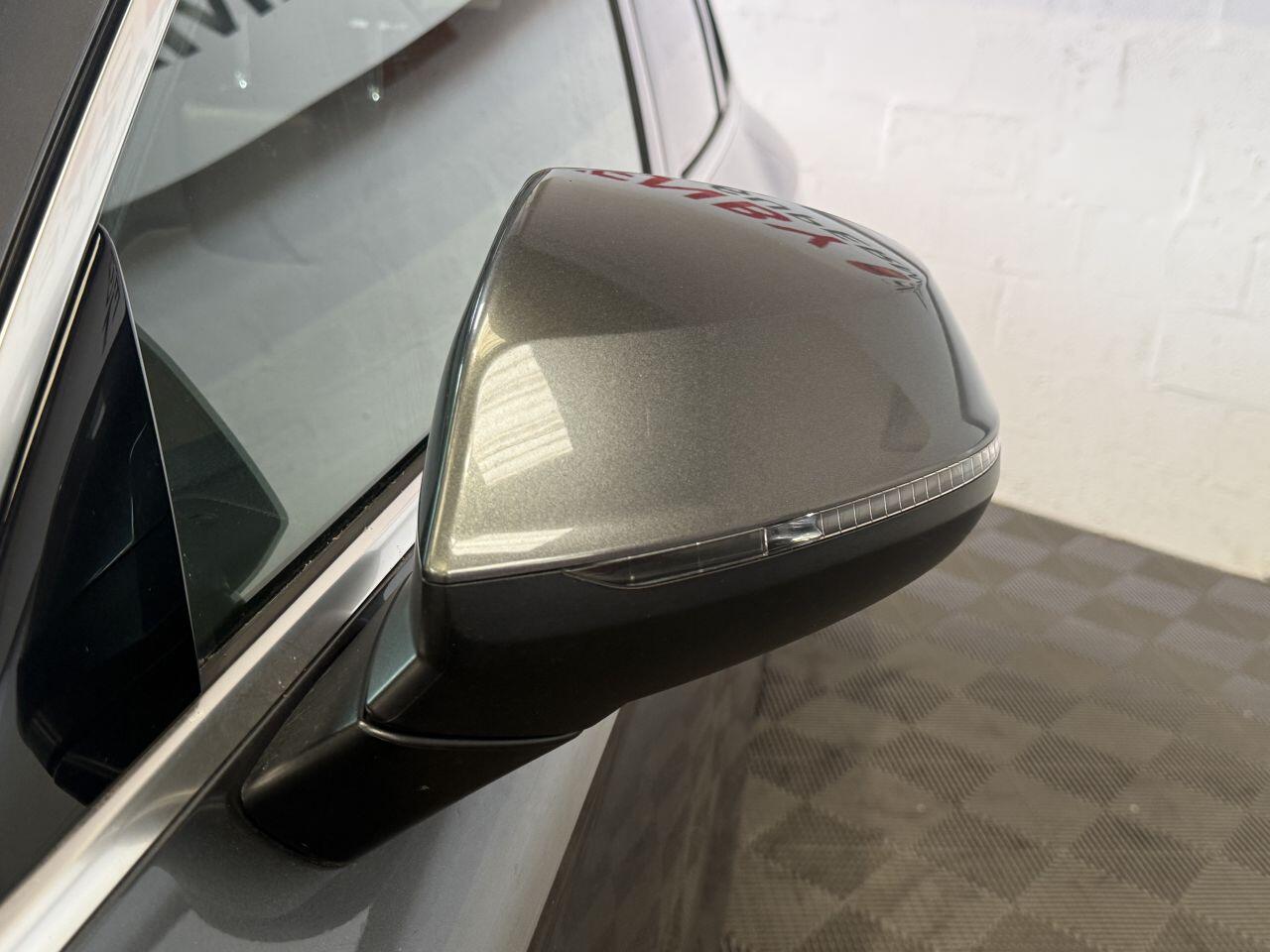 Audi Q5 view 24