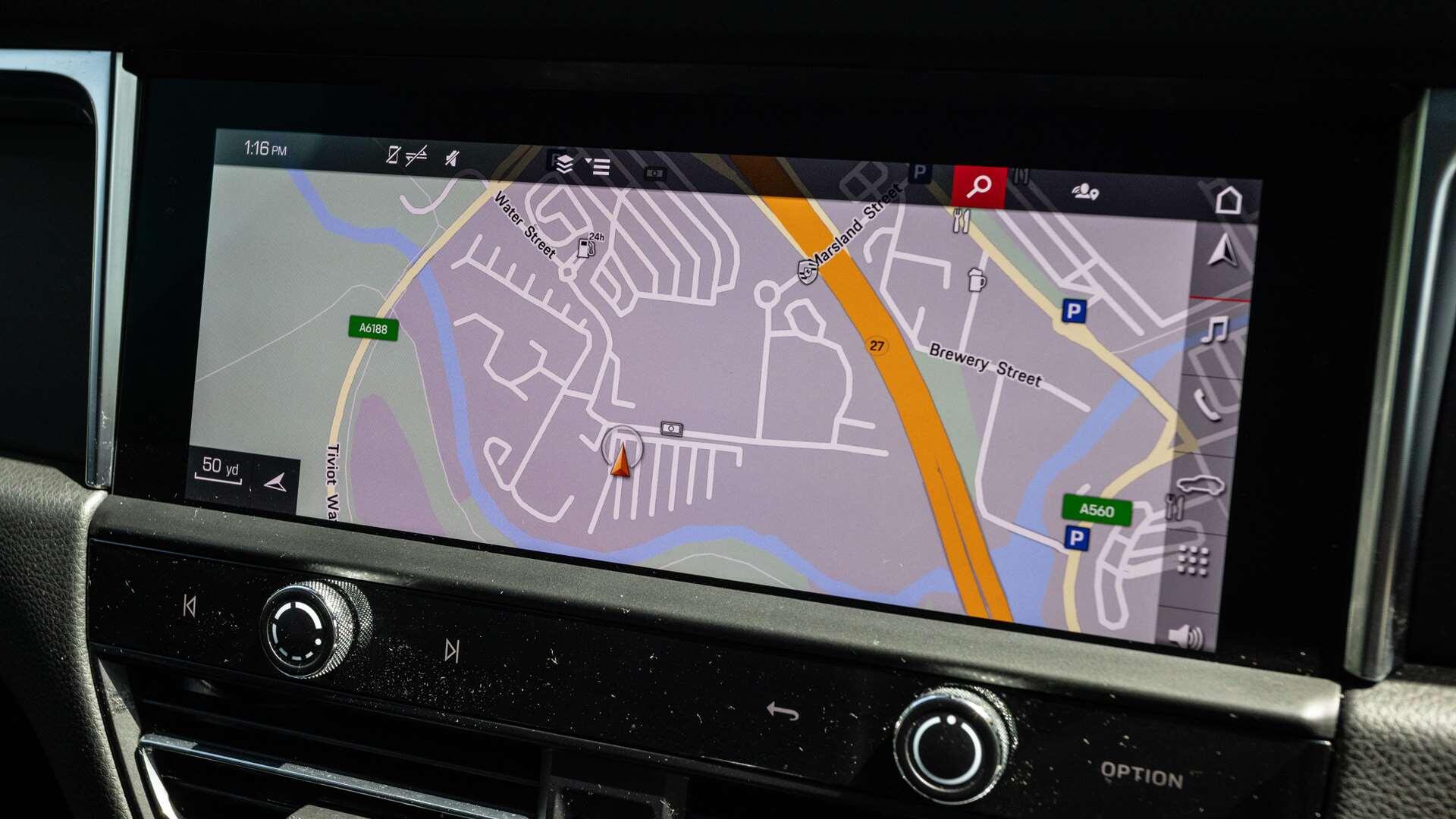 Porsche Macan view 22