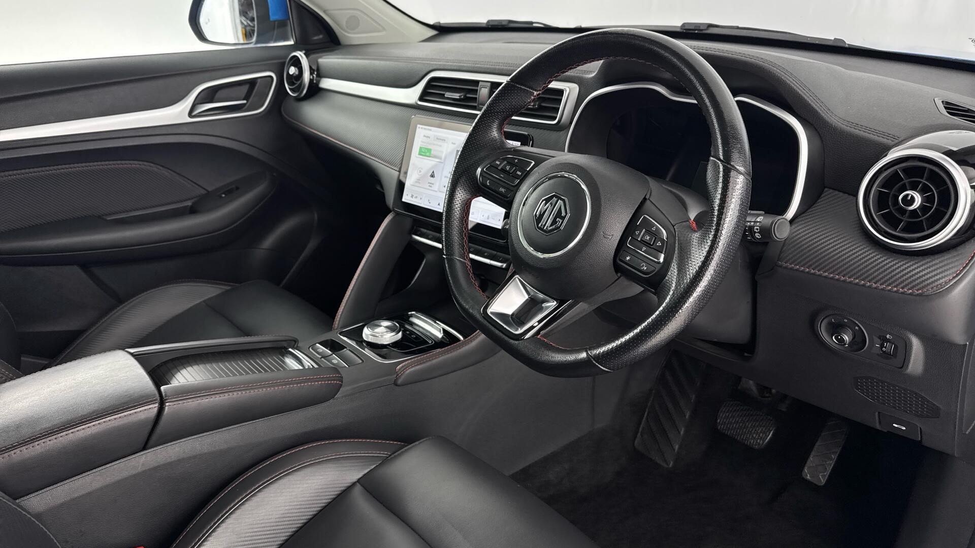 MG ZS view 9