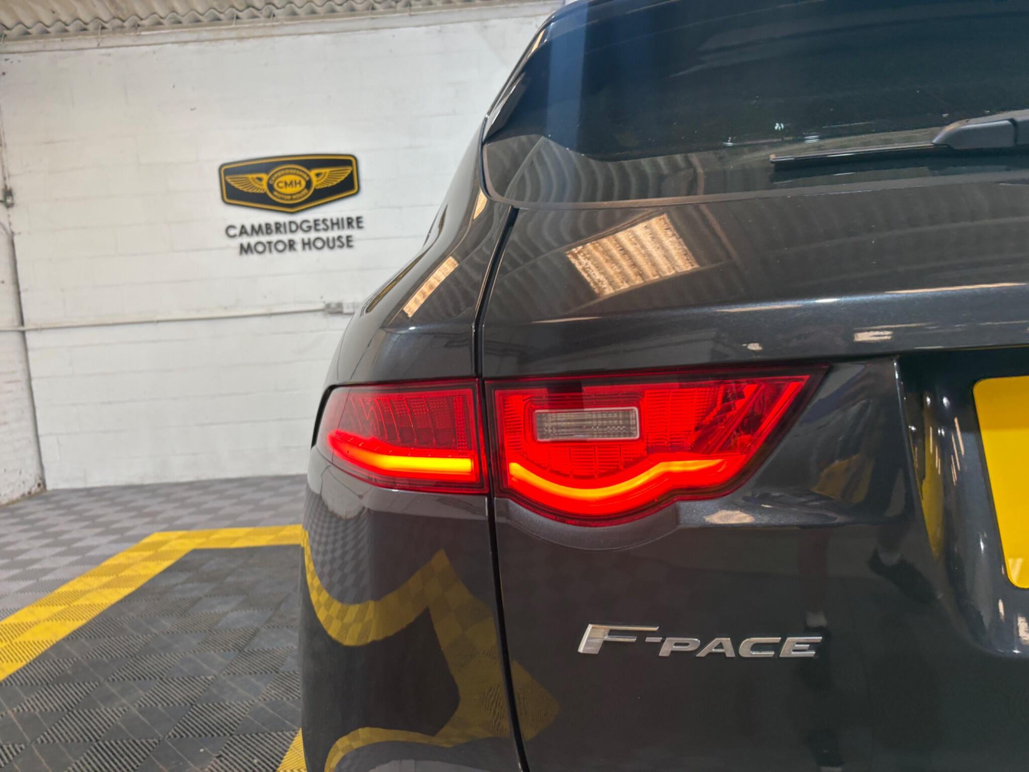 Jaguar F-Pace view 72
