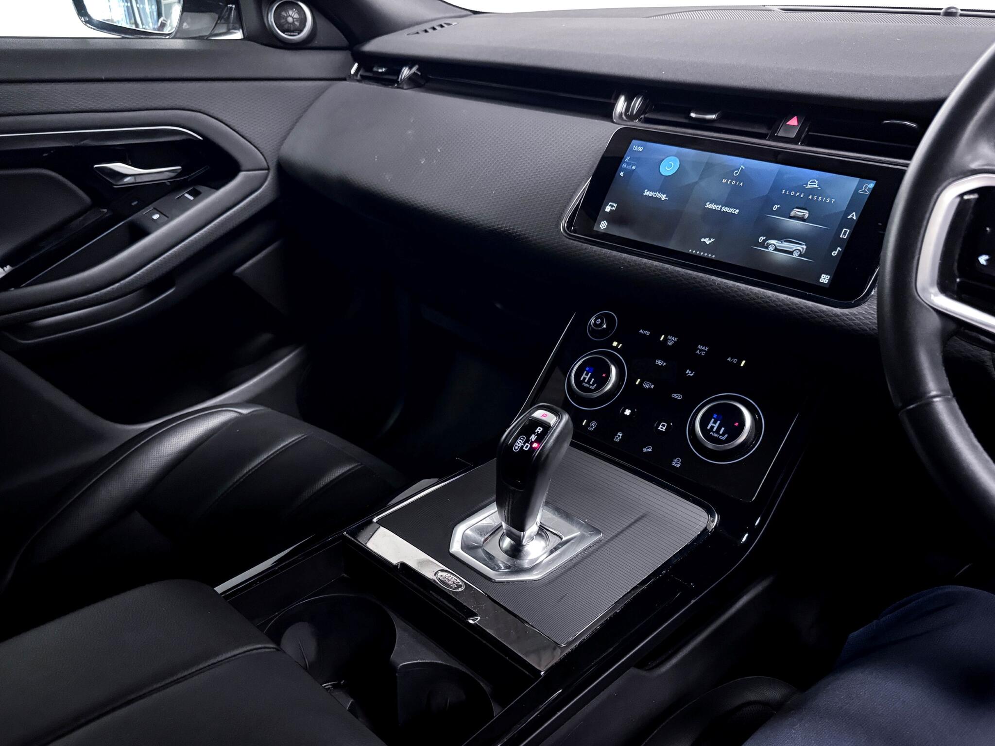 Land Rover Range Rover Evoque view 31