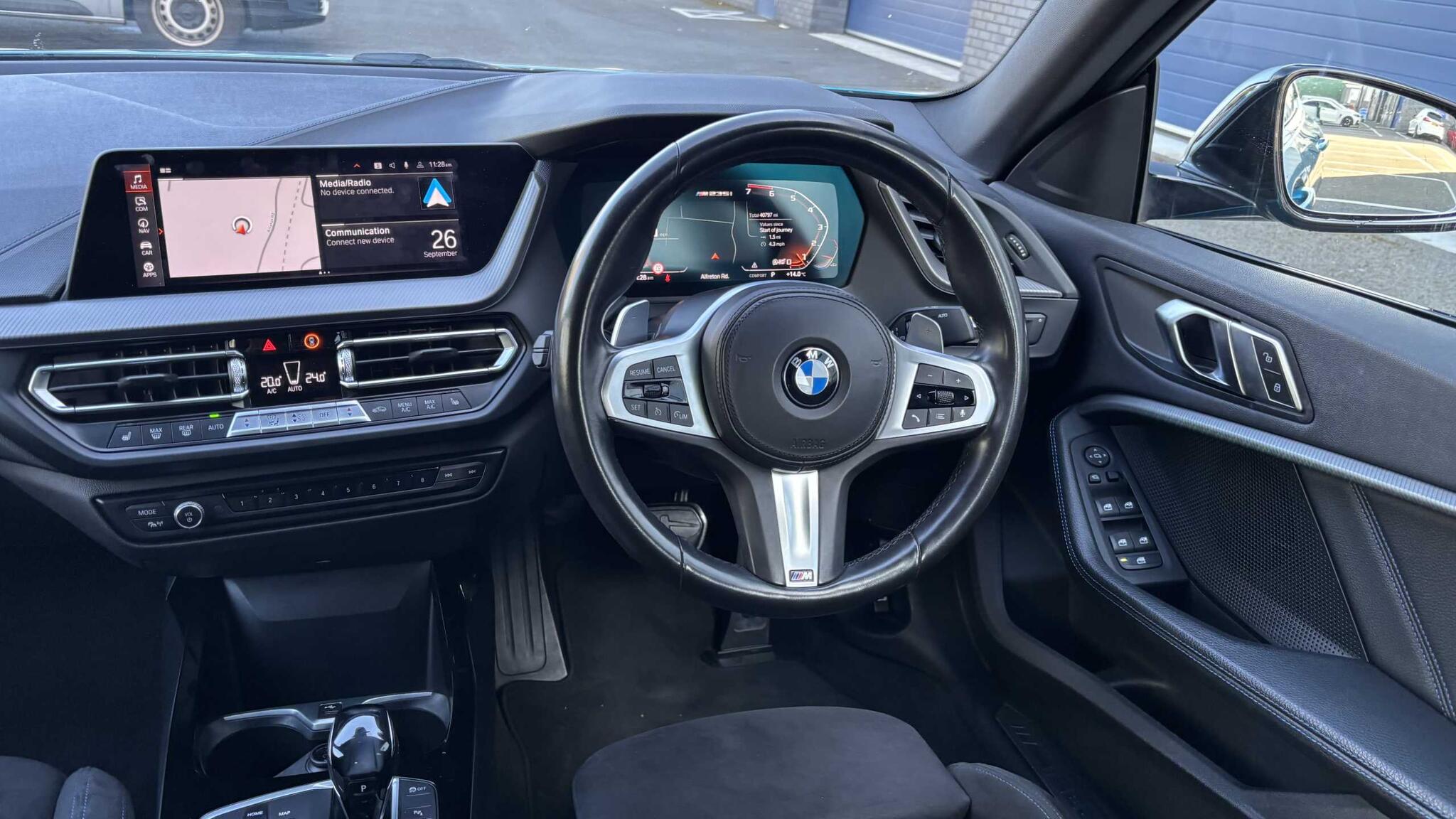 BMW 2 Series view 4