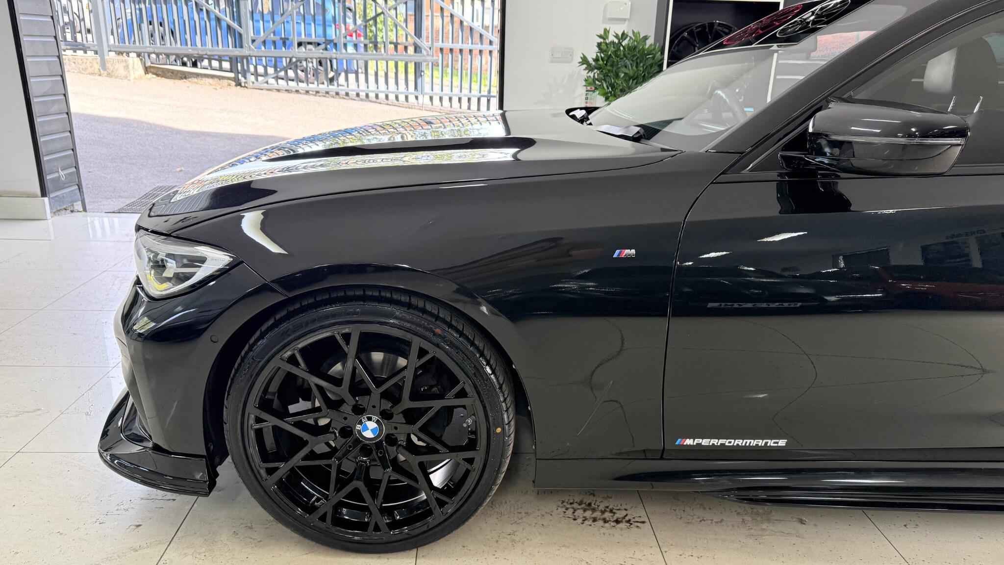 BMW 3 Series view 34