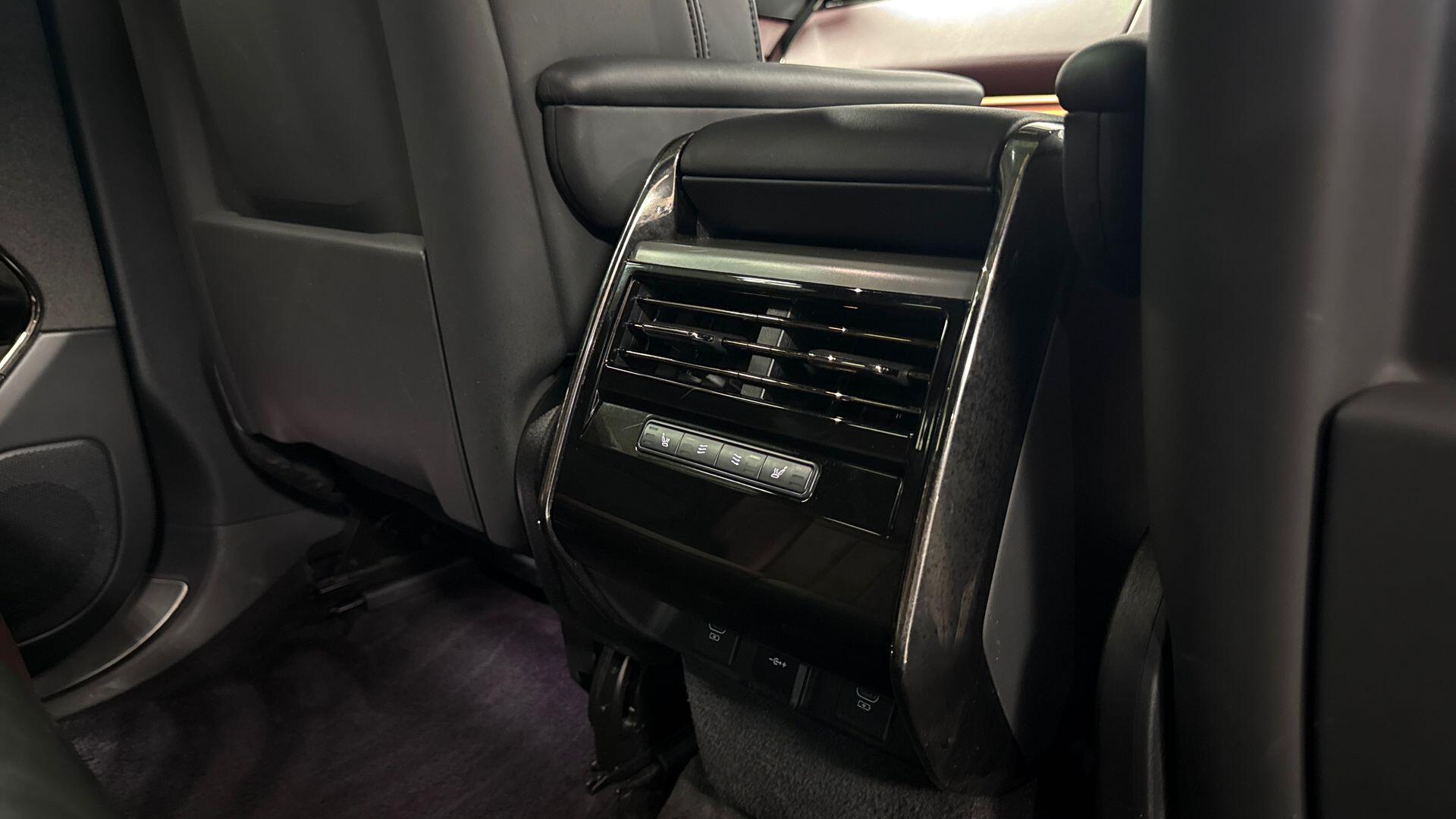 Land Rover Range Rover Sport view 18