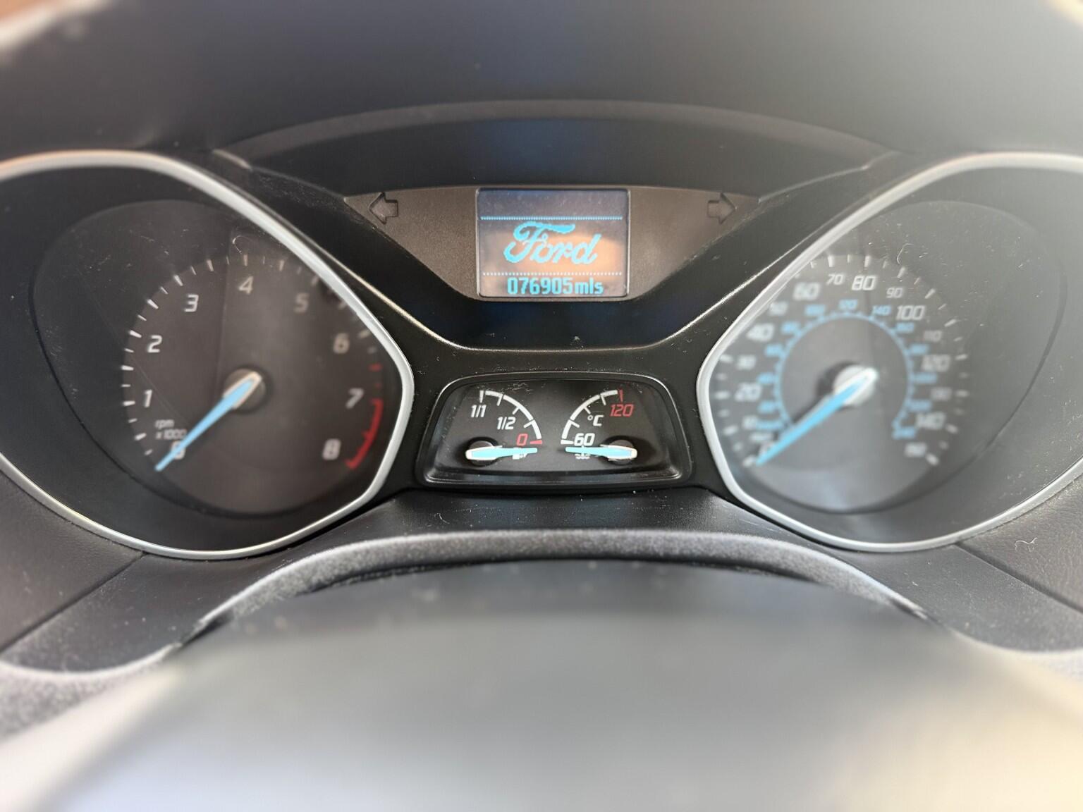 Ford Focus view 25