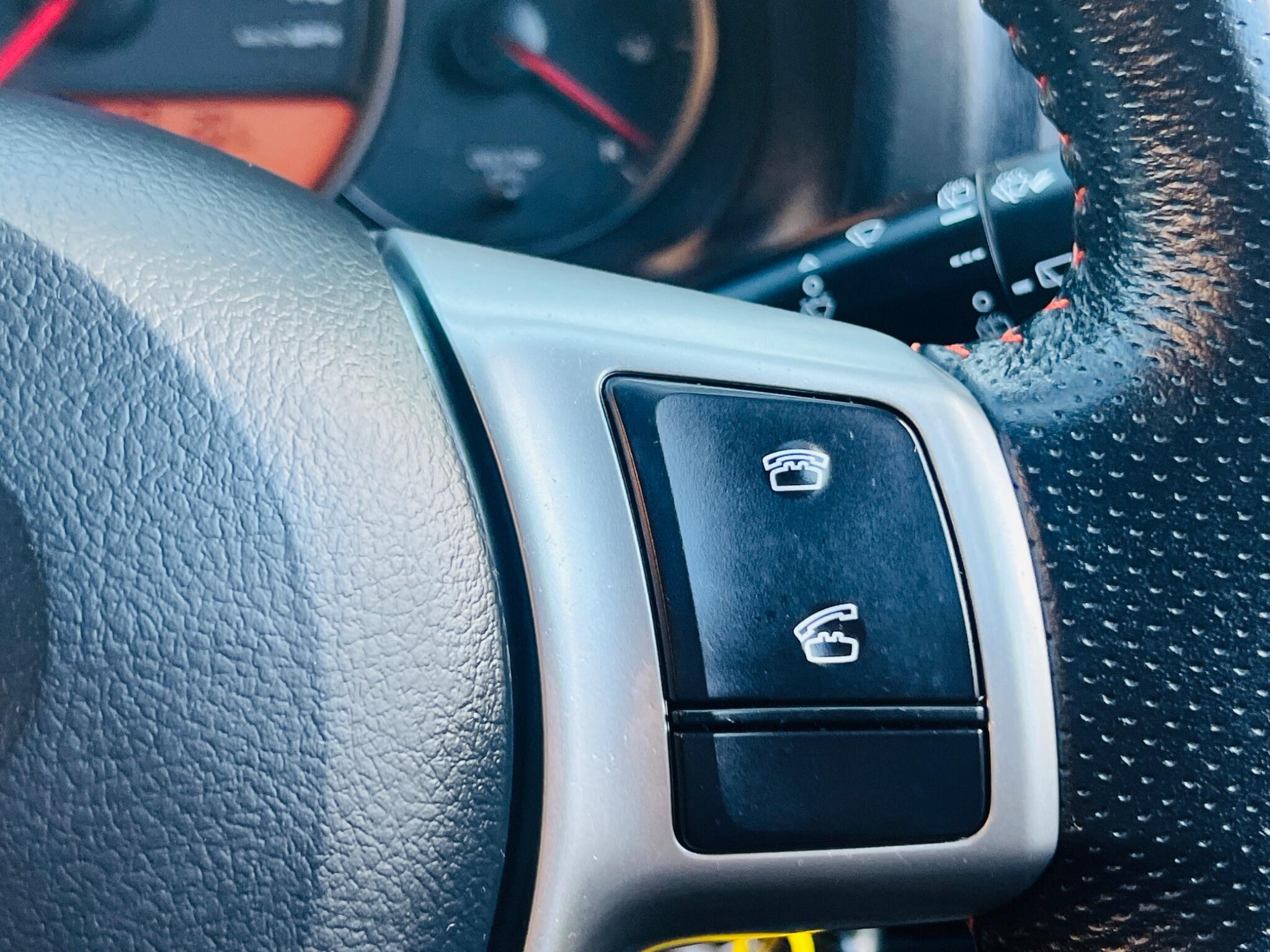 Toyota Yaris view 32