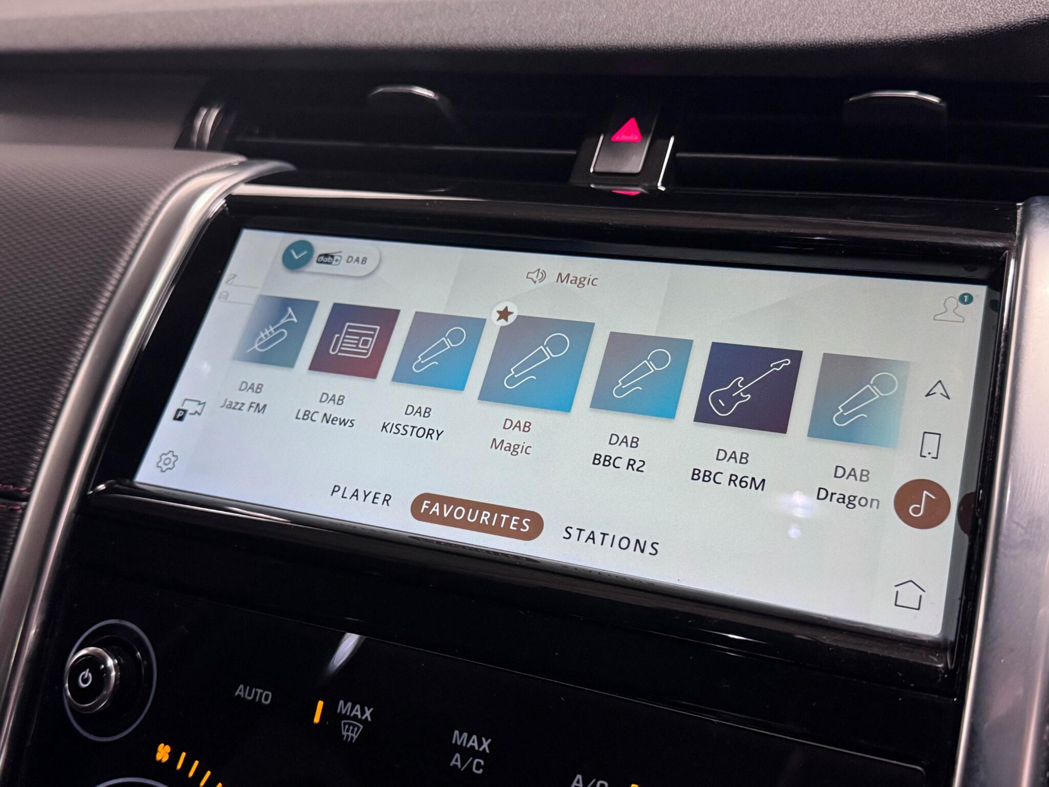 Land Rover Discovery Sport view 53