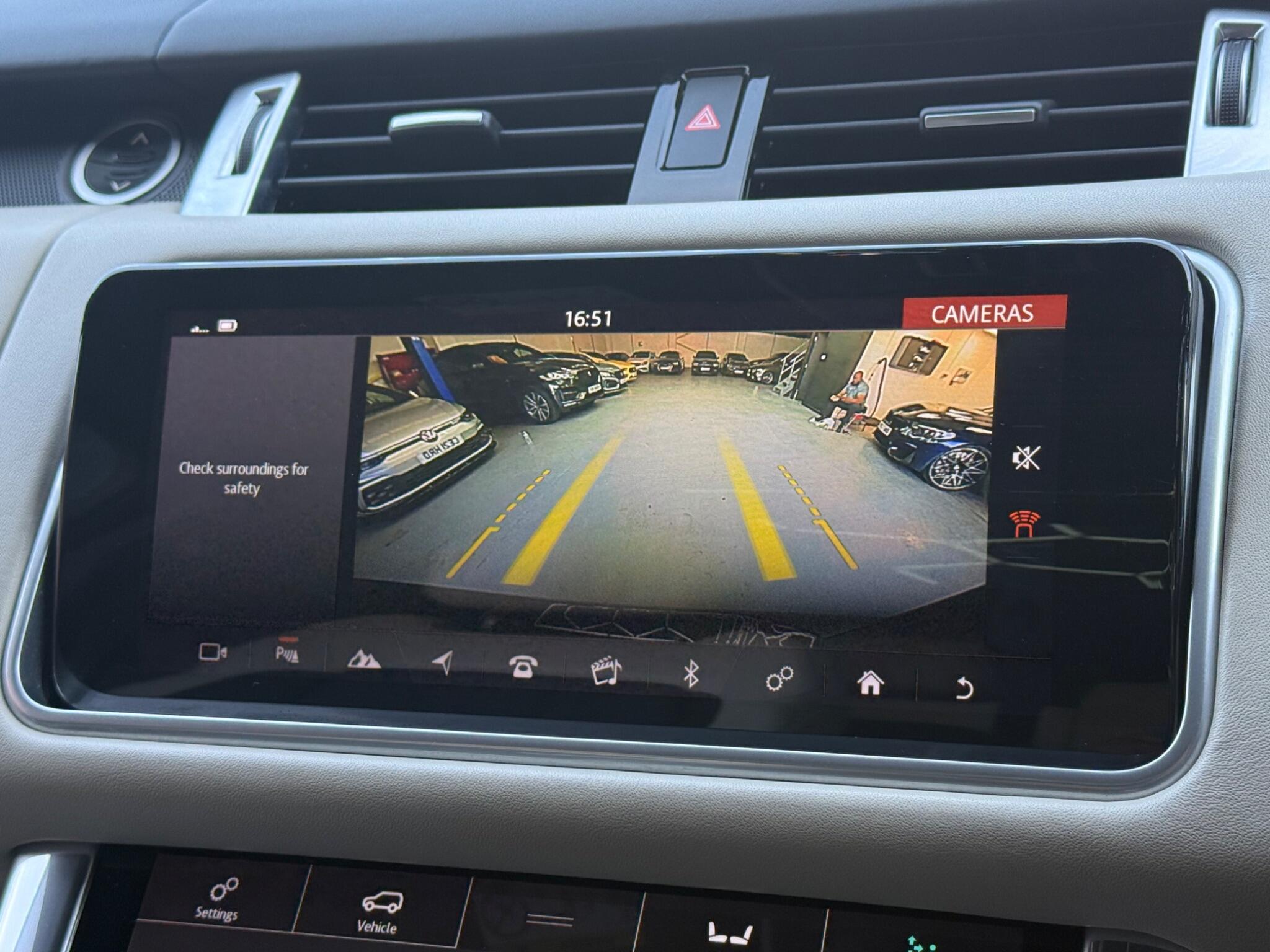 Land Rover Range Rover Sport view 22