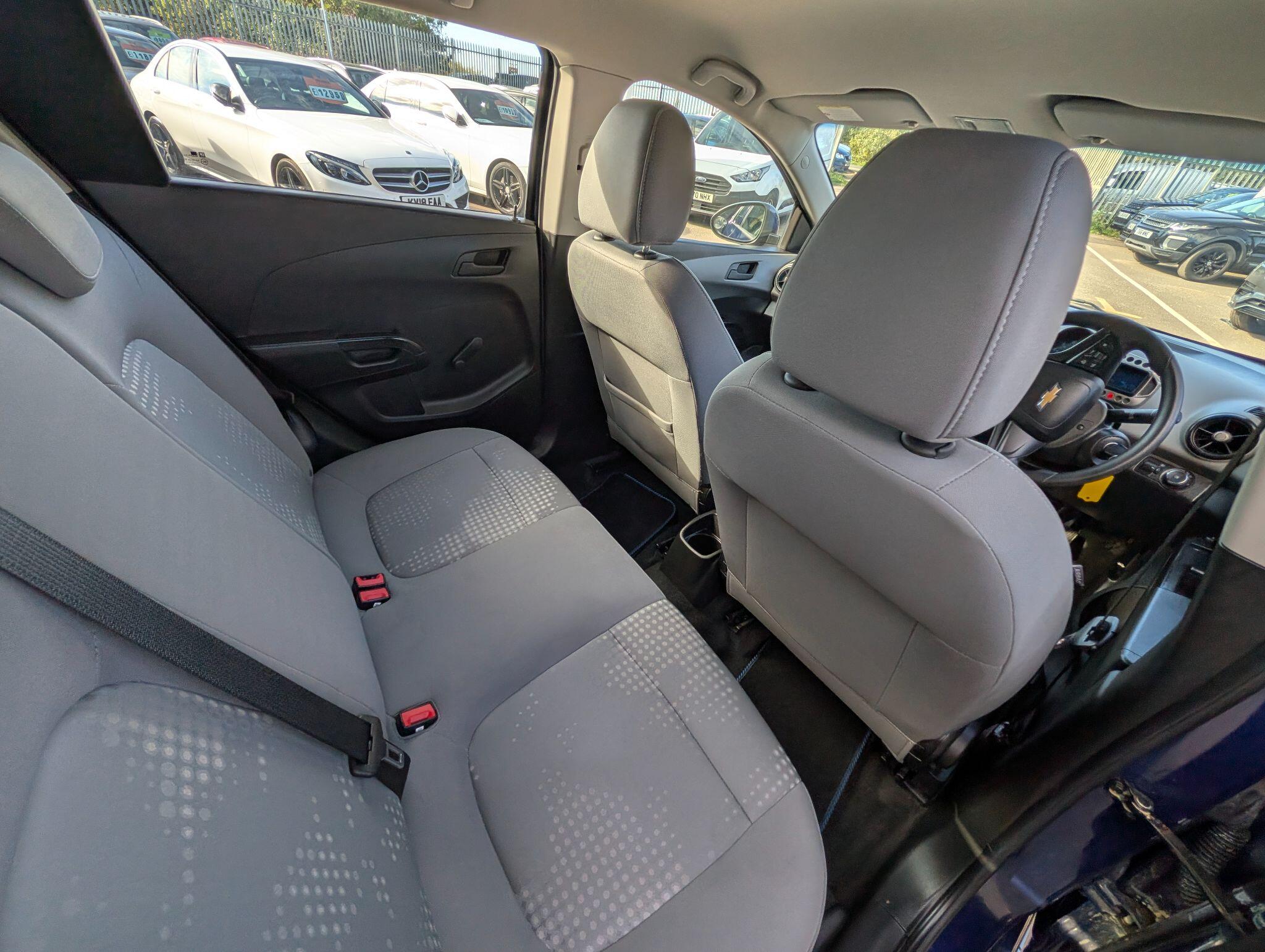Chevrolet Aveo view 10