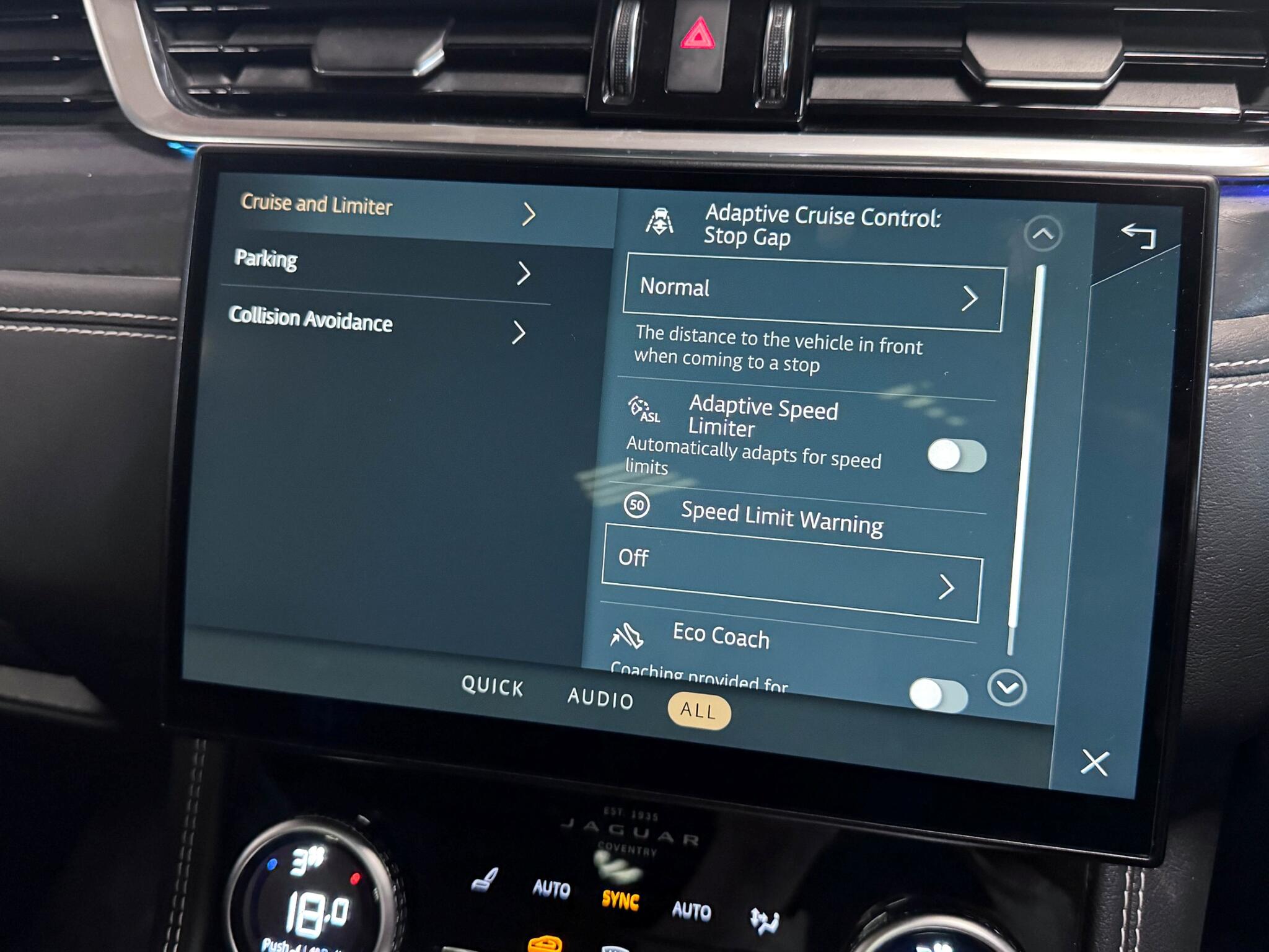 Jaguar F-Pace view 60