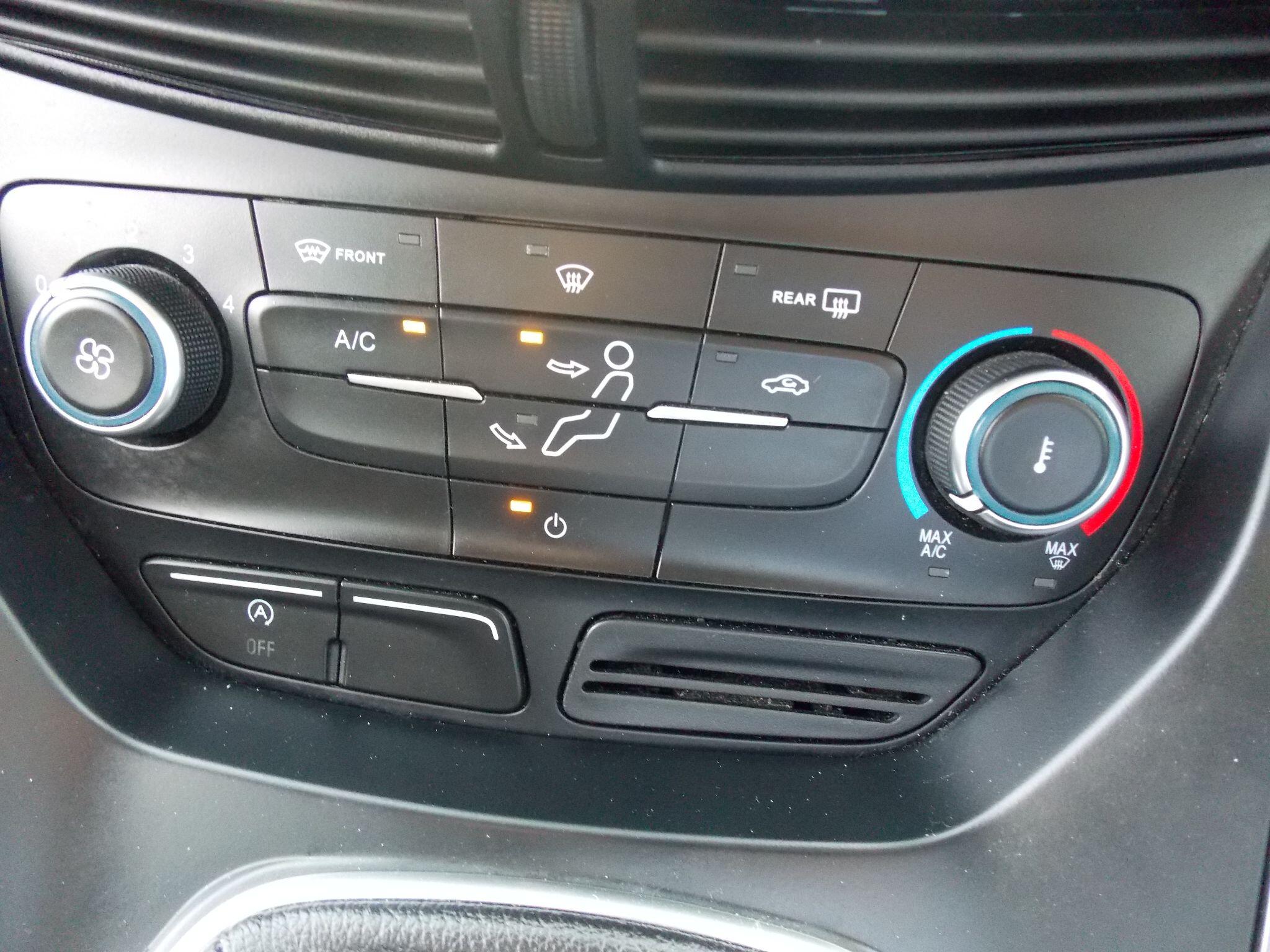 Ford Kuga view 42
