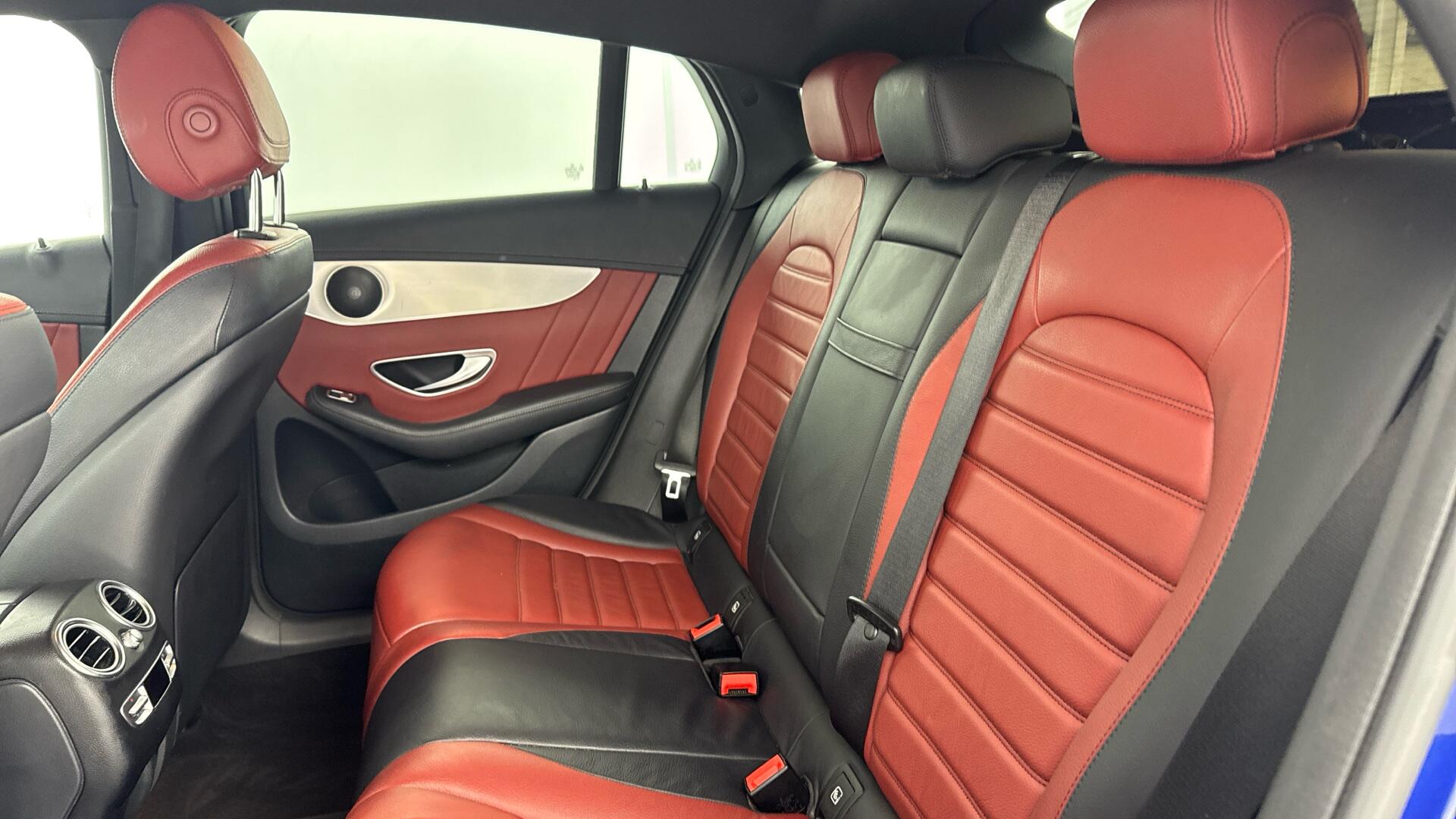 Mercedes-Benz GLC view 14