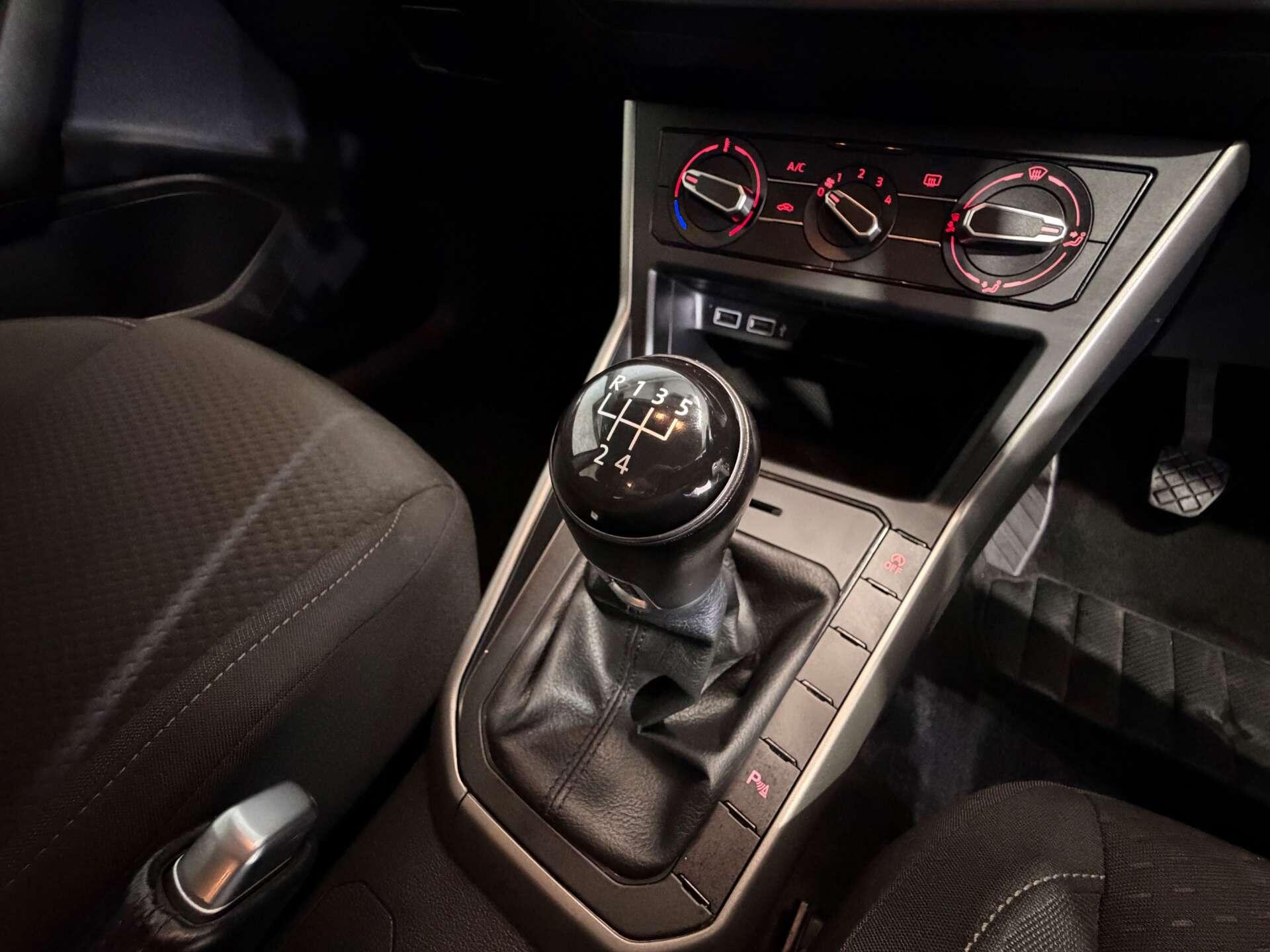 Volkswagen Polo view 32