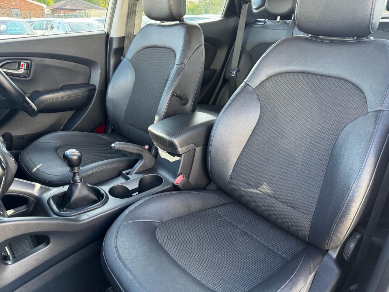 Hyundai ix35 view 29