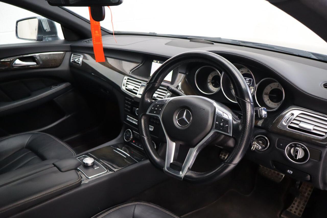 Mercedes-Benz CLS view 11