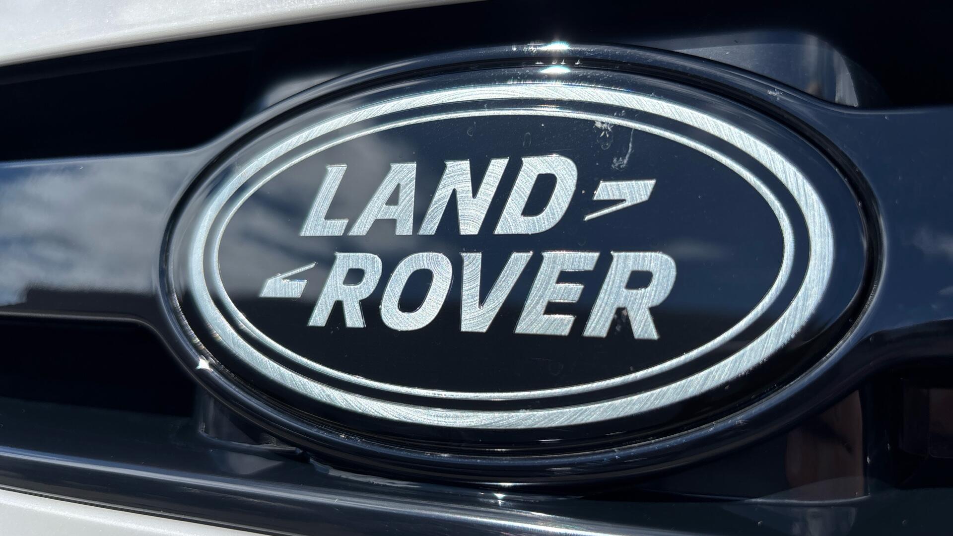 Land Rover Defender view 46