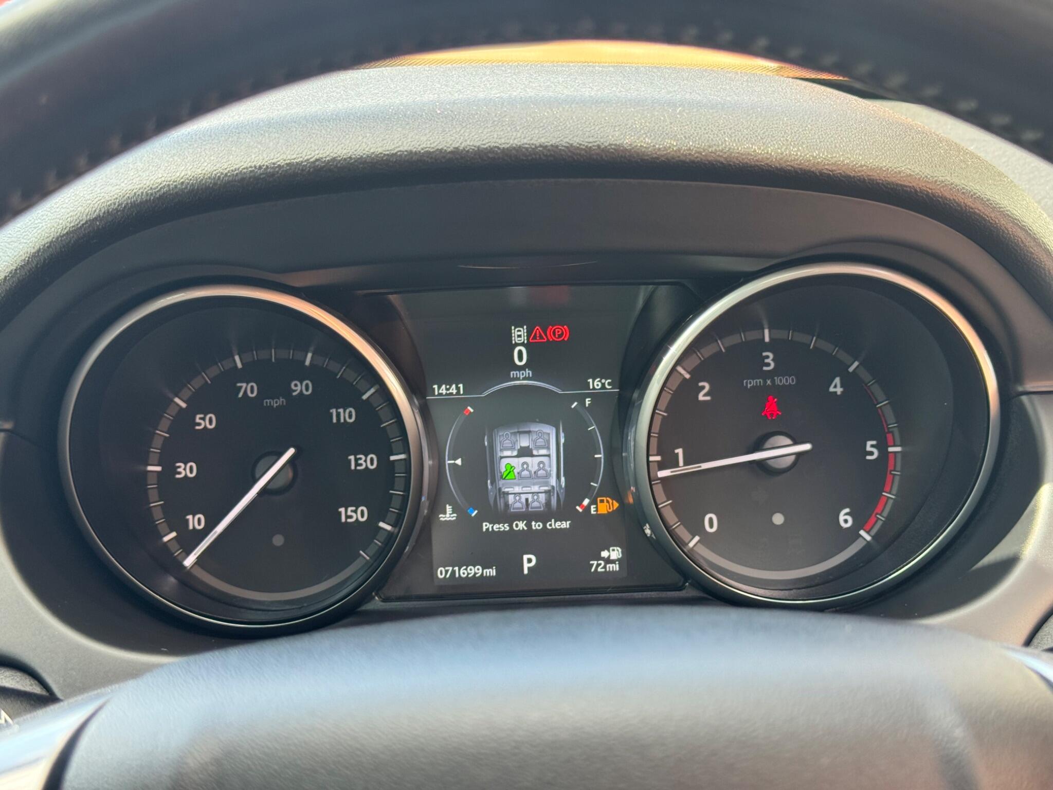 Land Rover Discovery Sport view 24