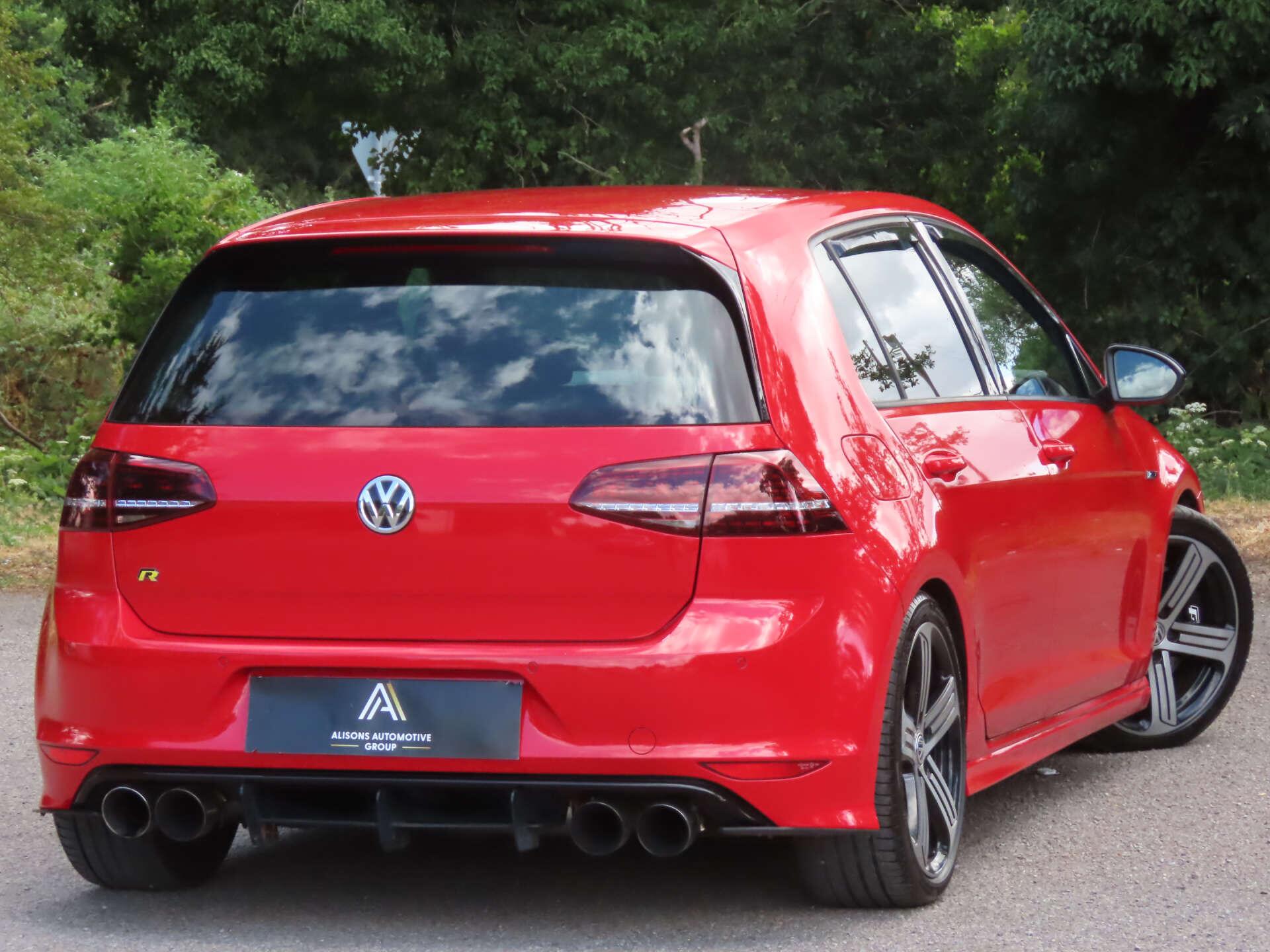 Volkswagen Golf view 4