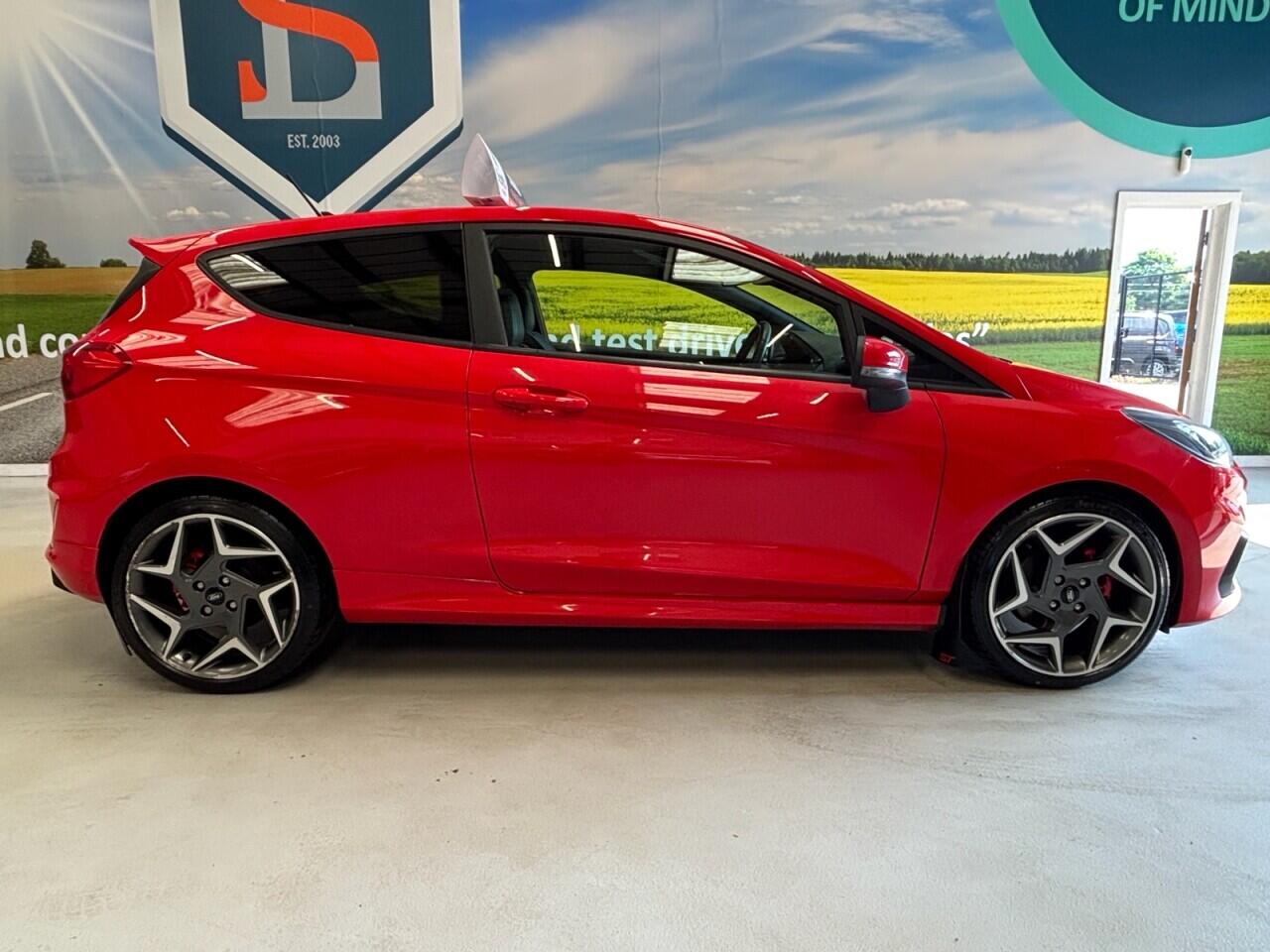 Ford Fiesta view 4