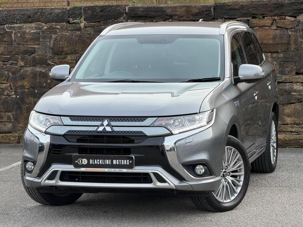Mitsubishi Outlander view 3