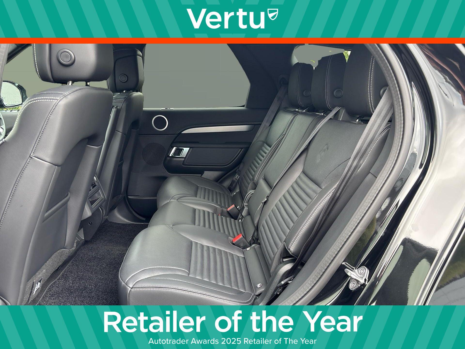 Land Rover Discovery view 4
