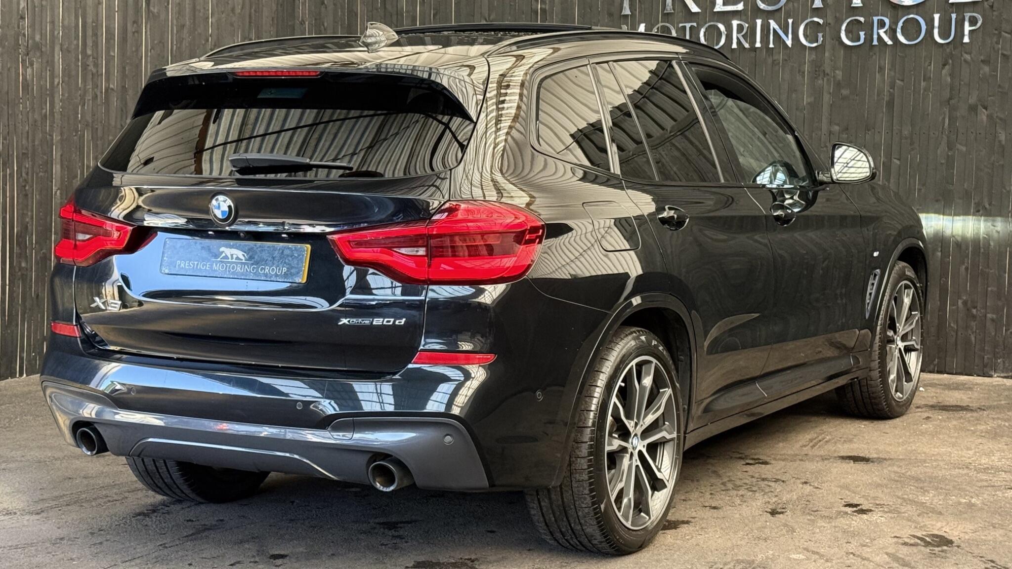 BMW X3 view 12