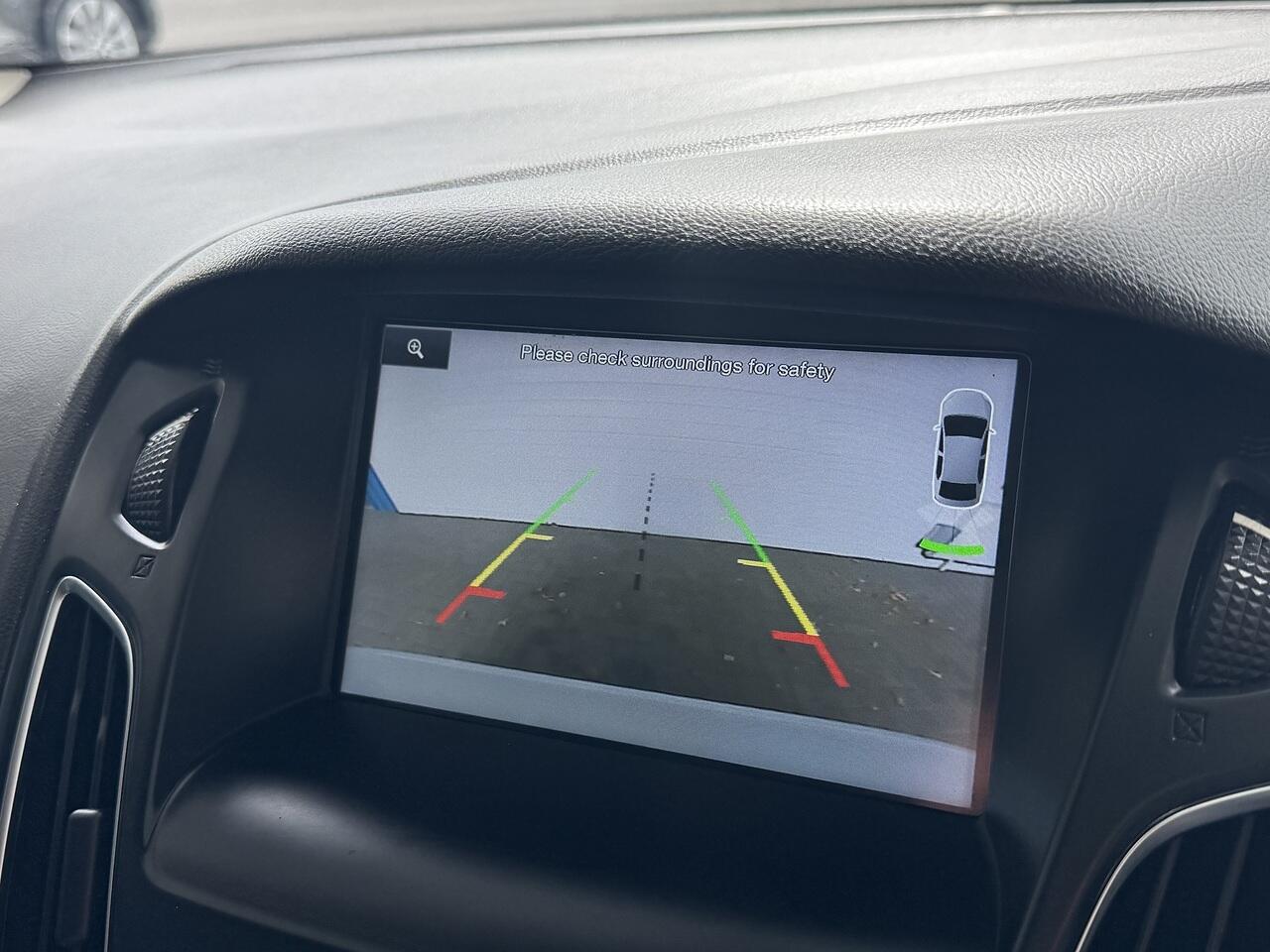 Ford Focus view 17