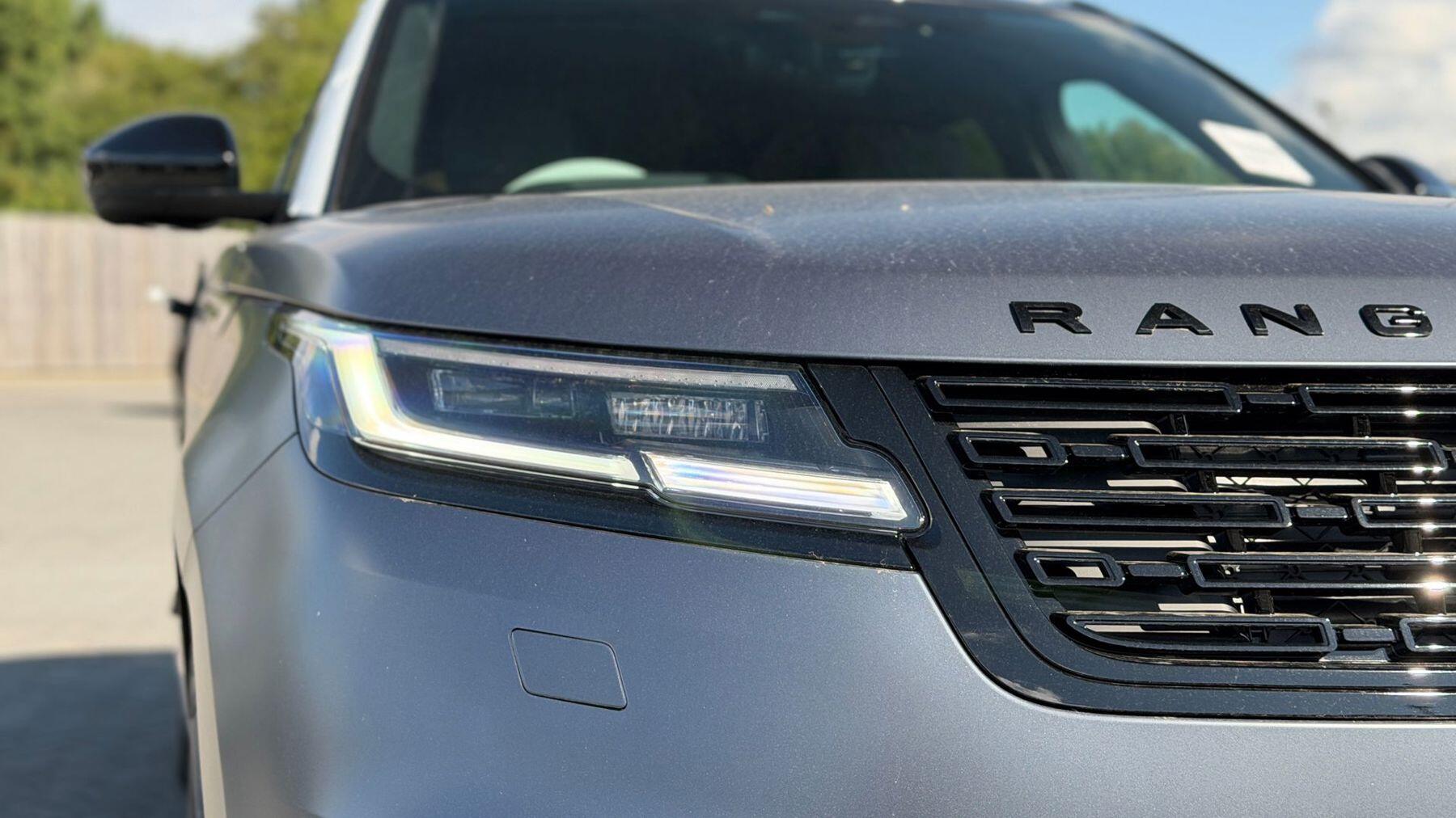Land Rover Range Rover Velar view 17