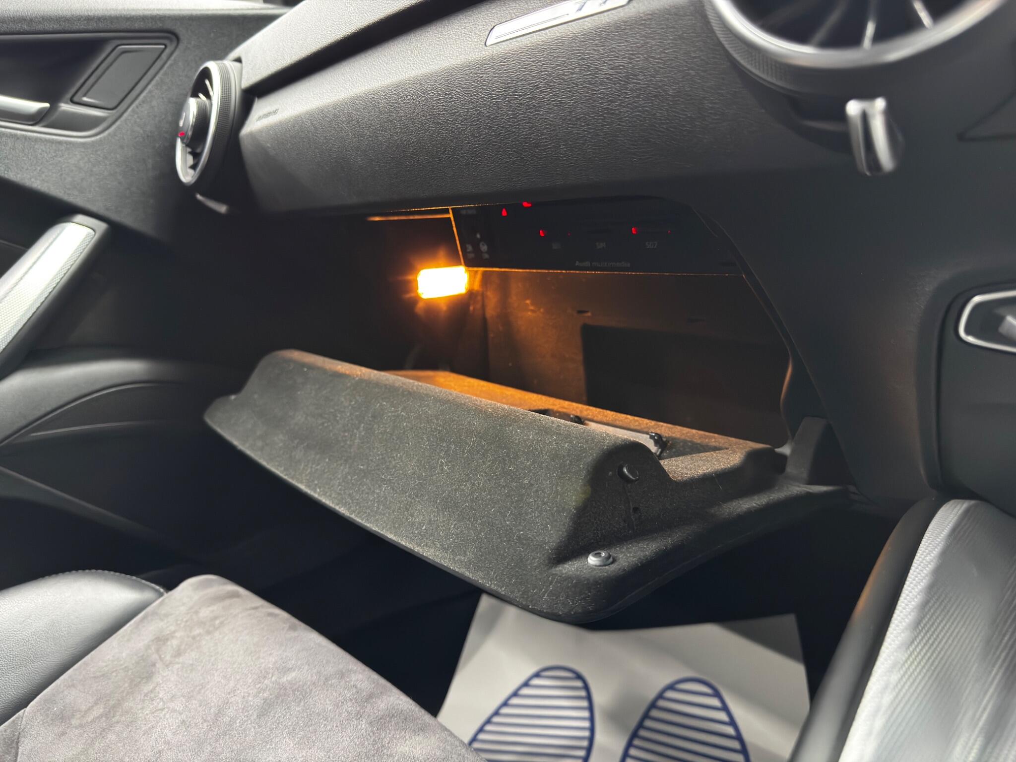 Audi TT view 33