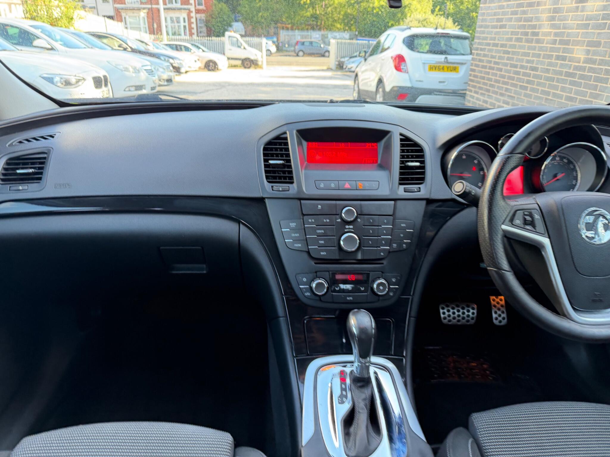 Vauxhall Insignia view 14