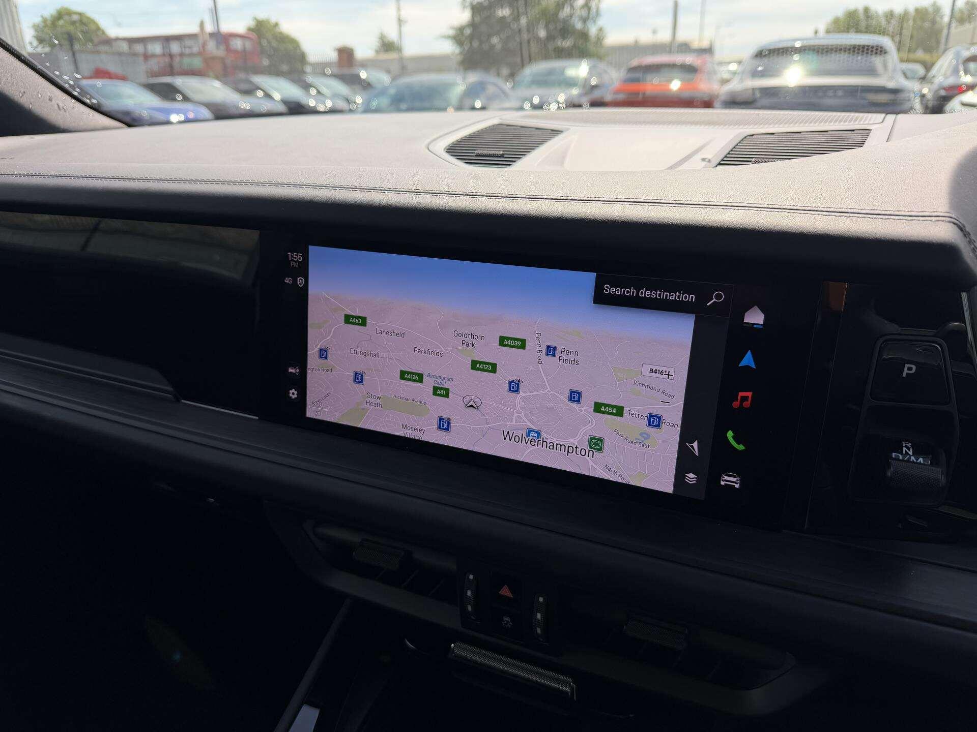 Porsche Cayenne view 26
