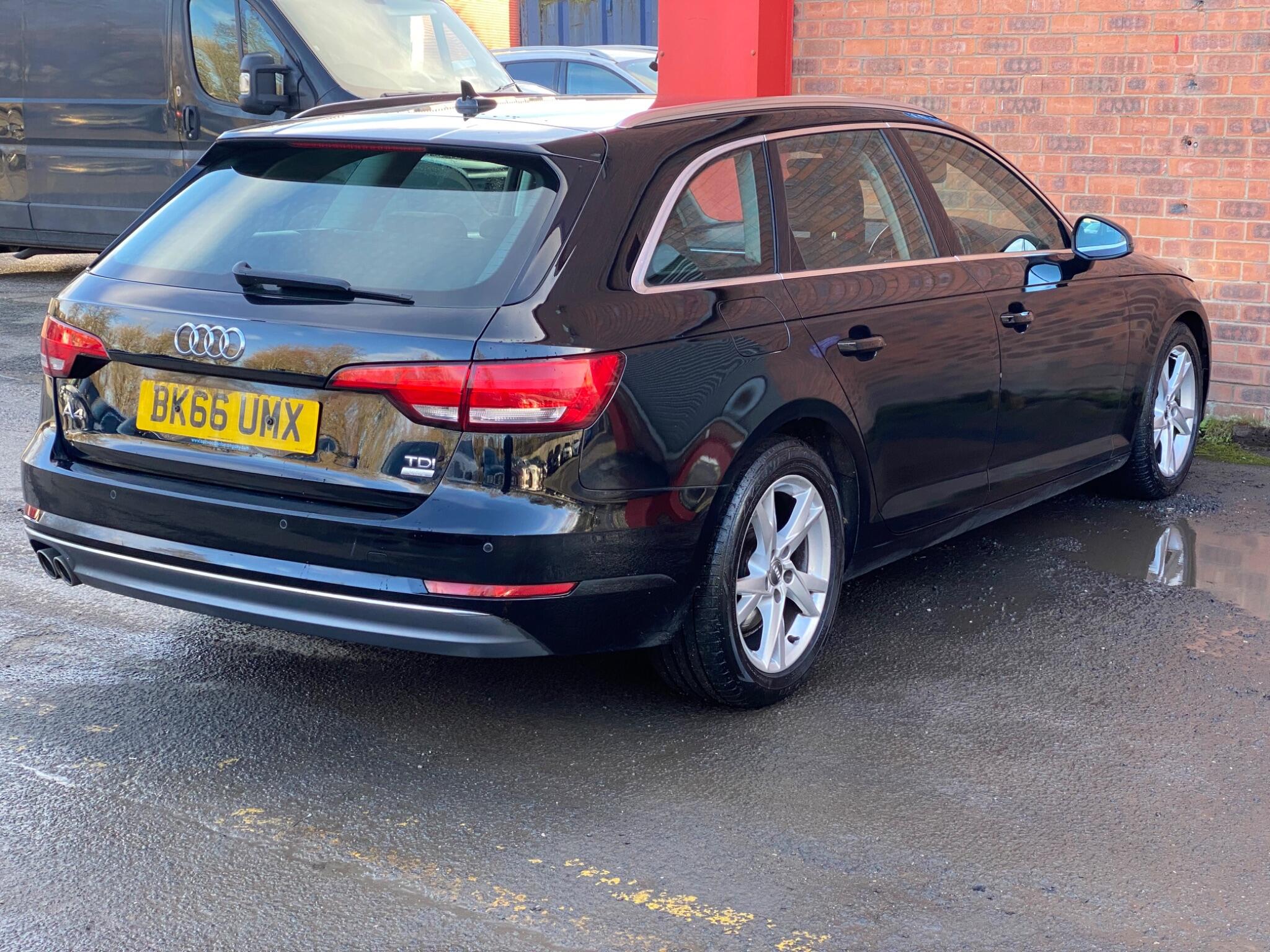 Audi A4 view 19
