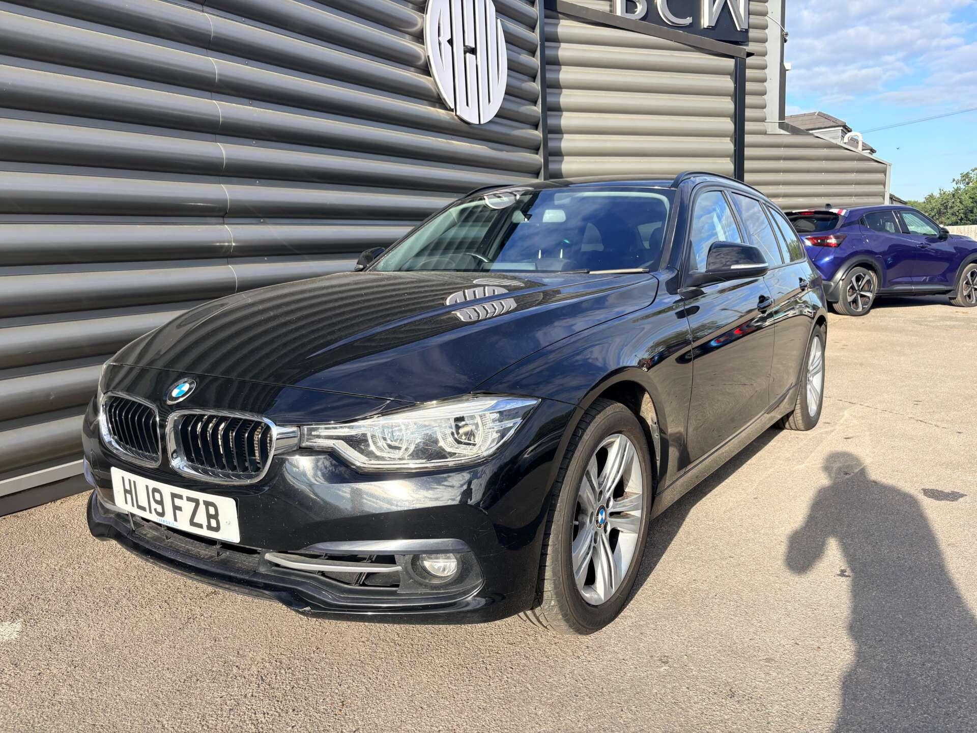 BMW 3 Series view 4