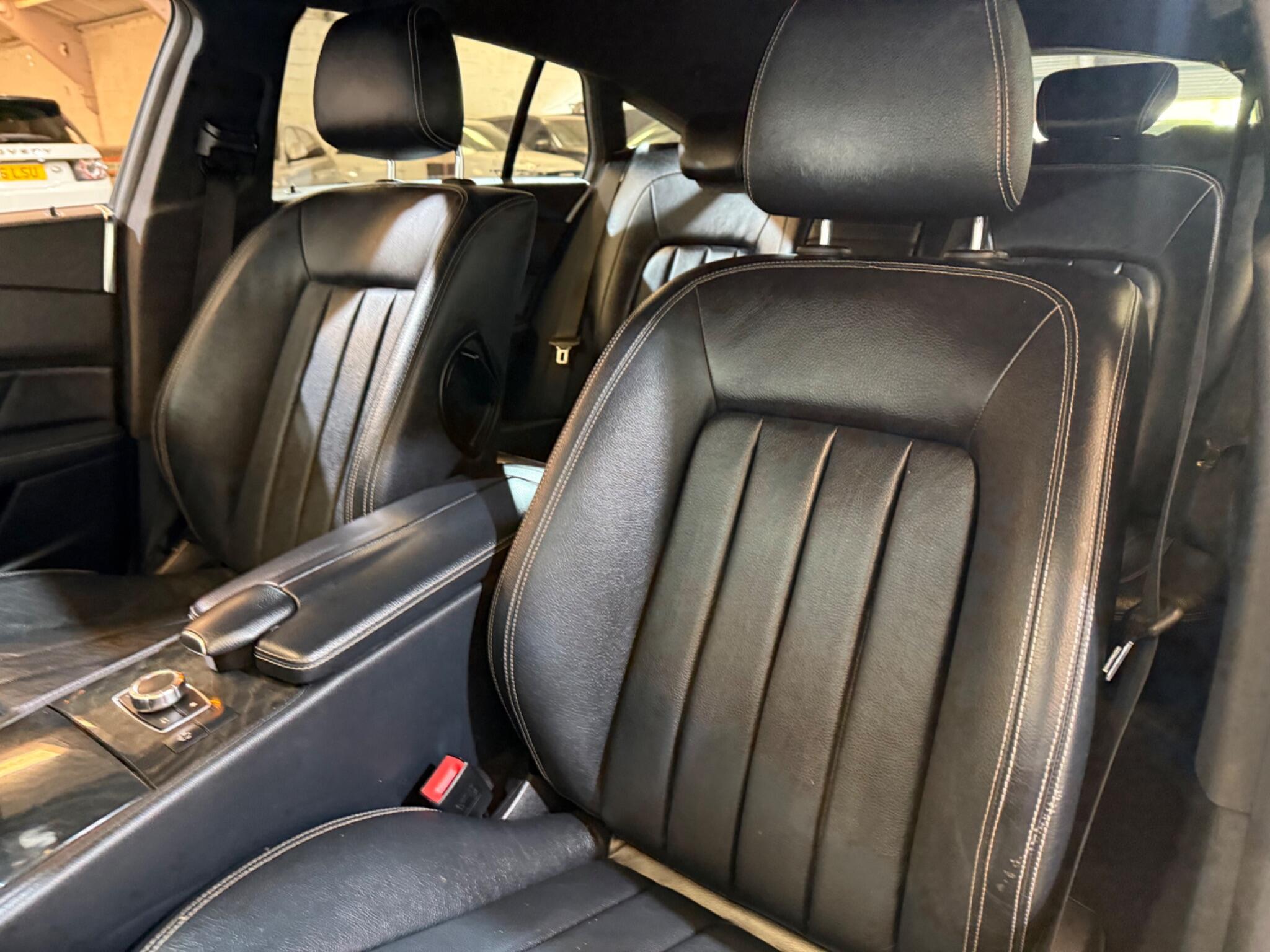 Mercedes-Benz CLS view 52