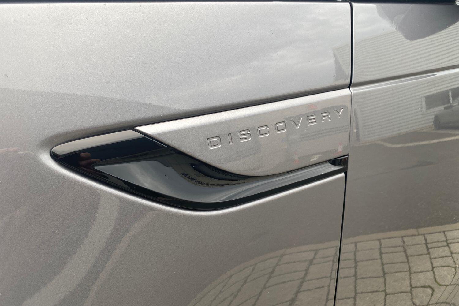 Land Rover Discovery view 35