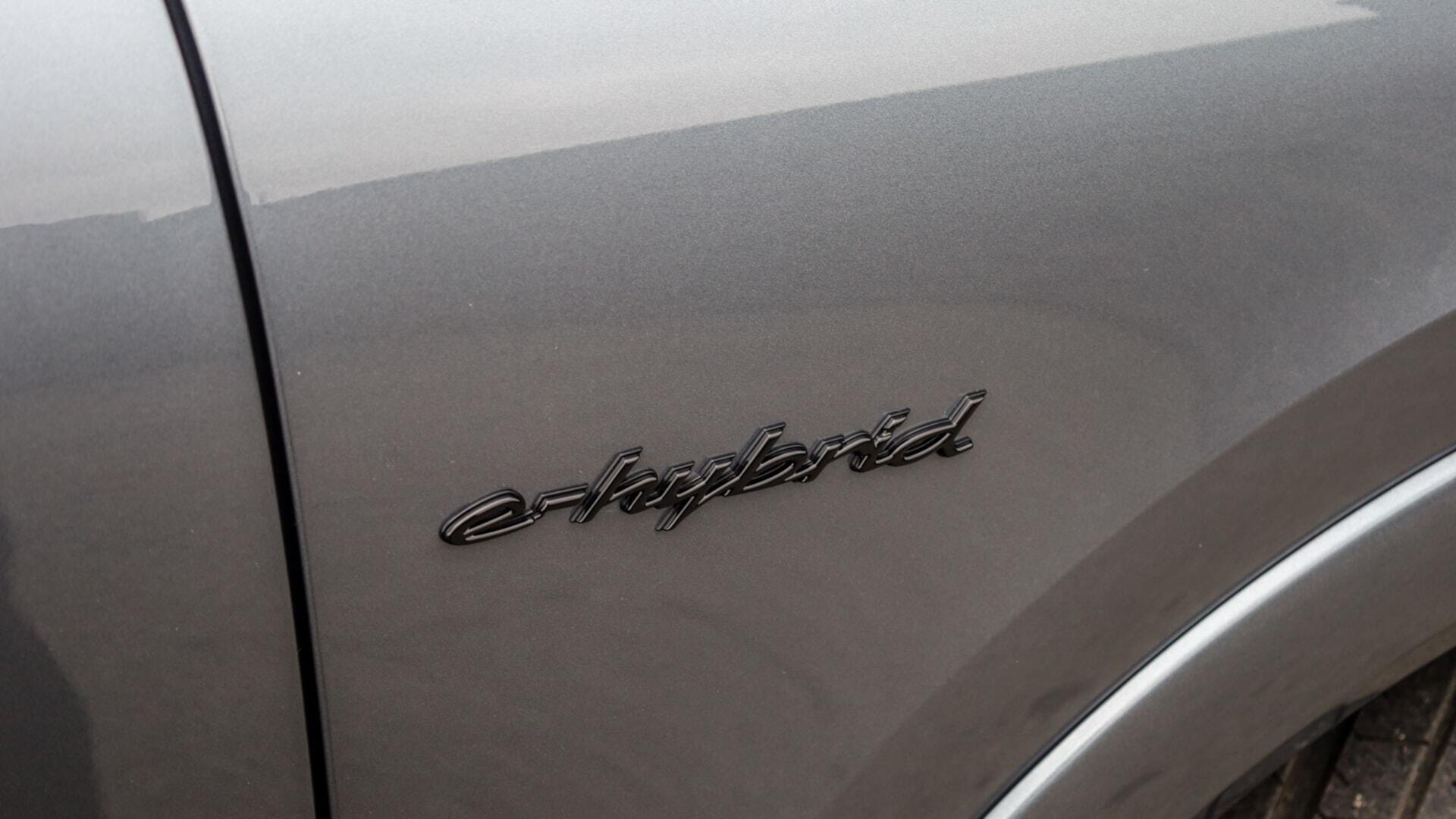 Porsche Cayenne view 35