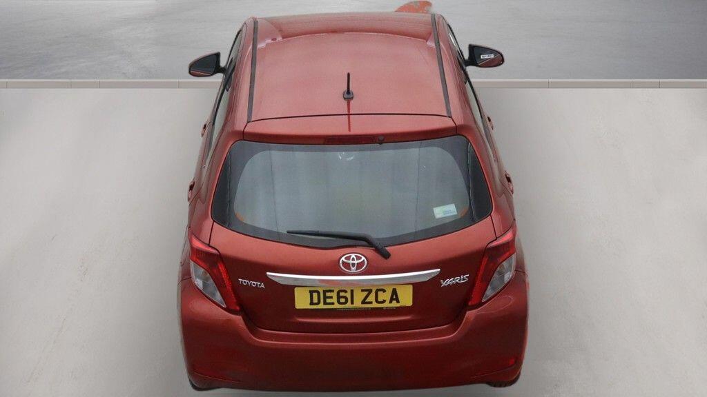 Toyota Yaris view 15