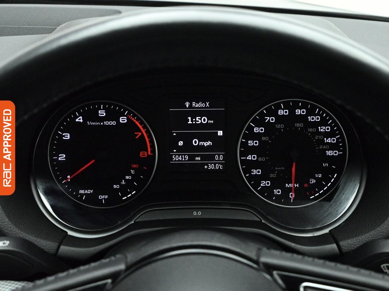 Audi Q2 view 11
