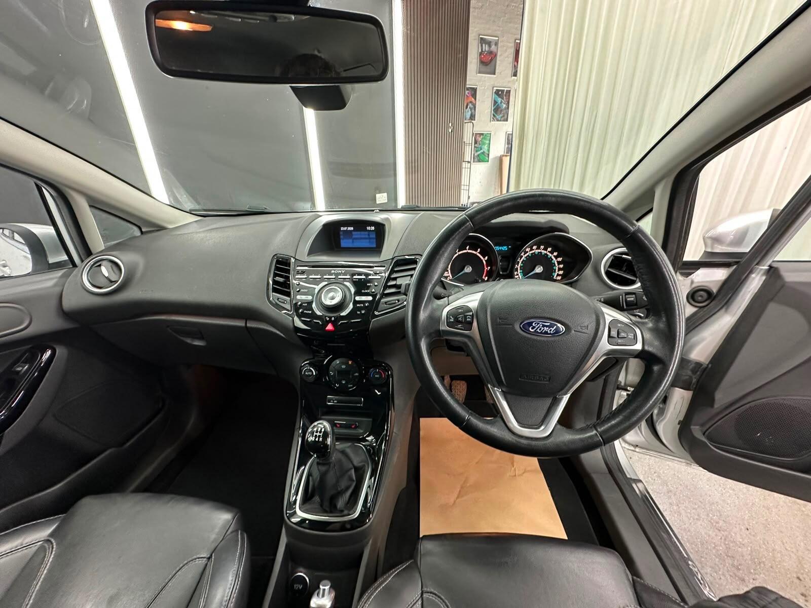 Ford Fiesta view 34