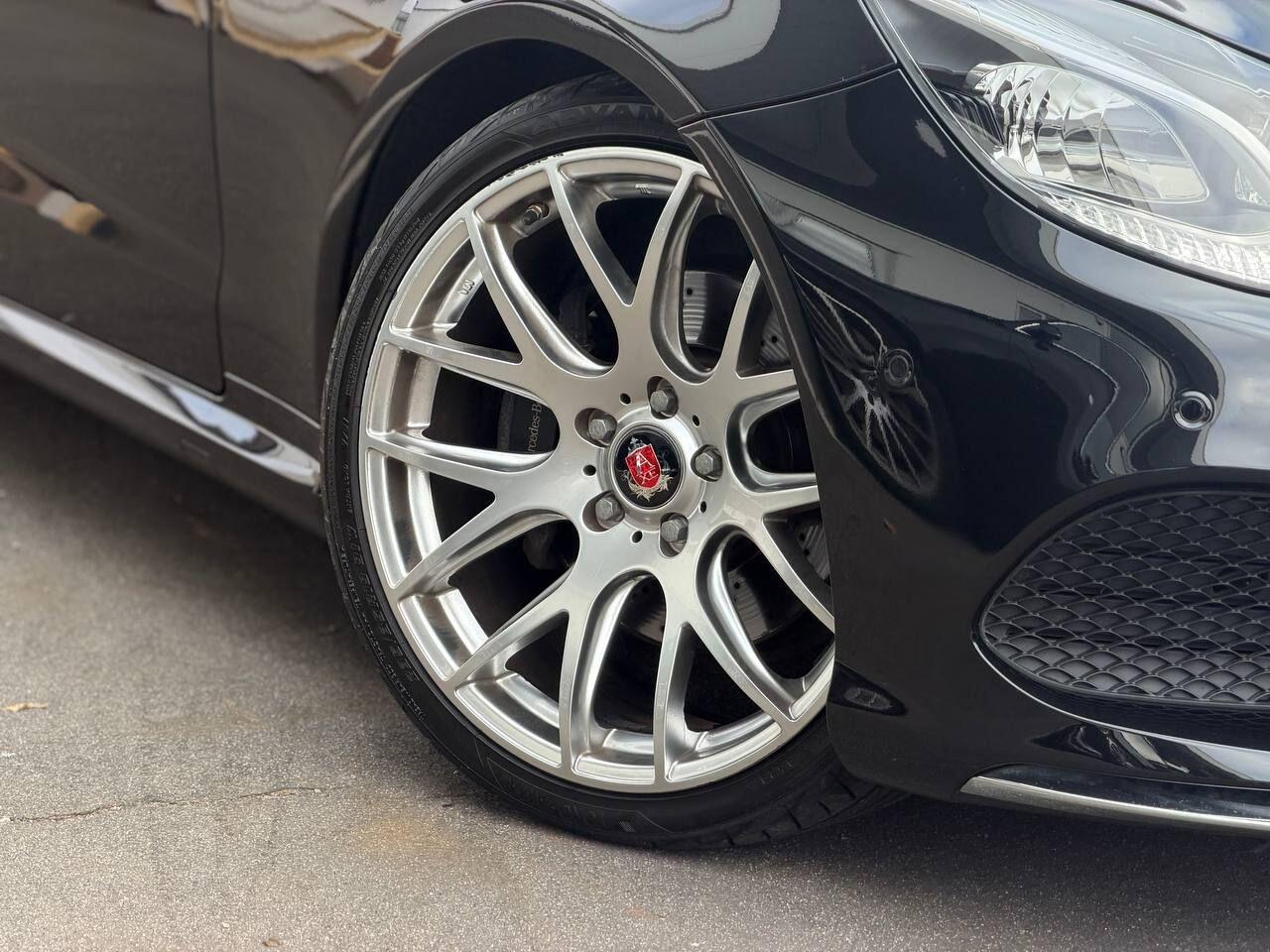 Mercedes-Benz E-Class view 36