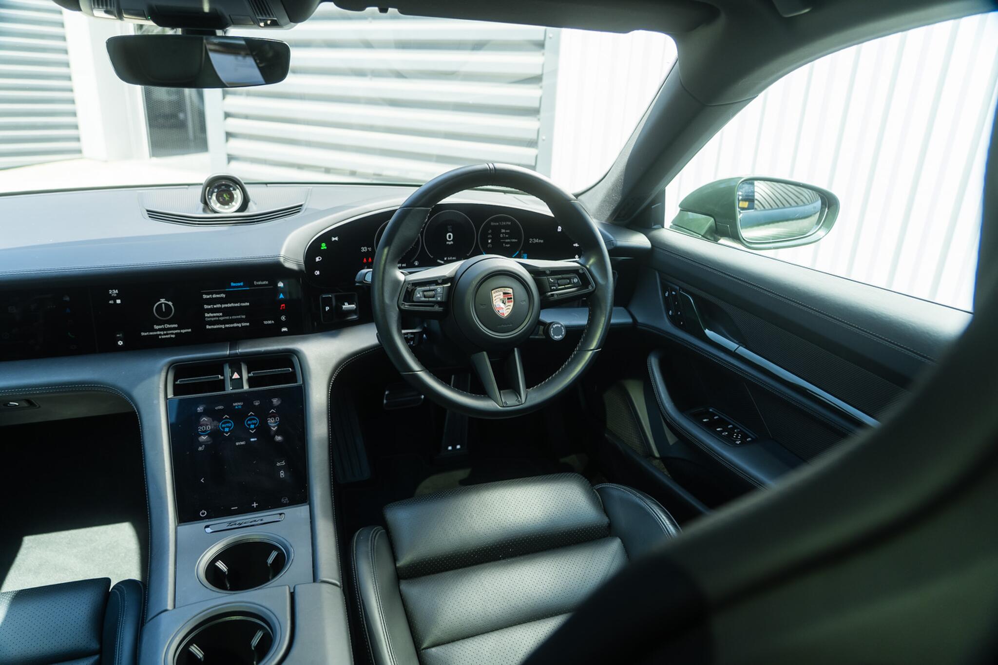 Porsche Taycan view 40